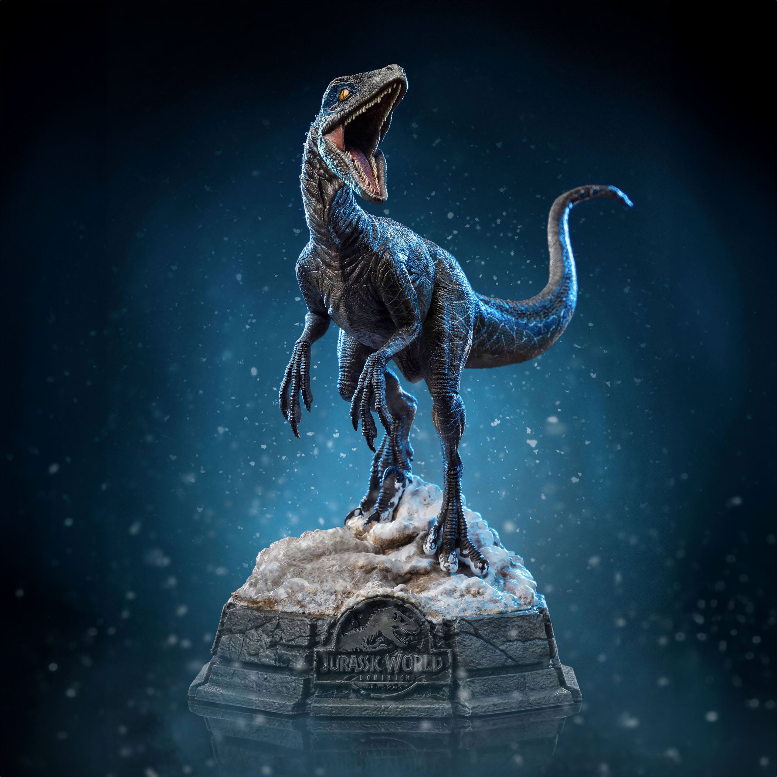 Product image Jurassic World - Blue Art Scale Deluxe Statue