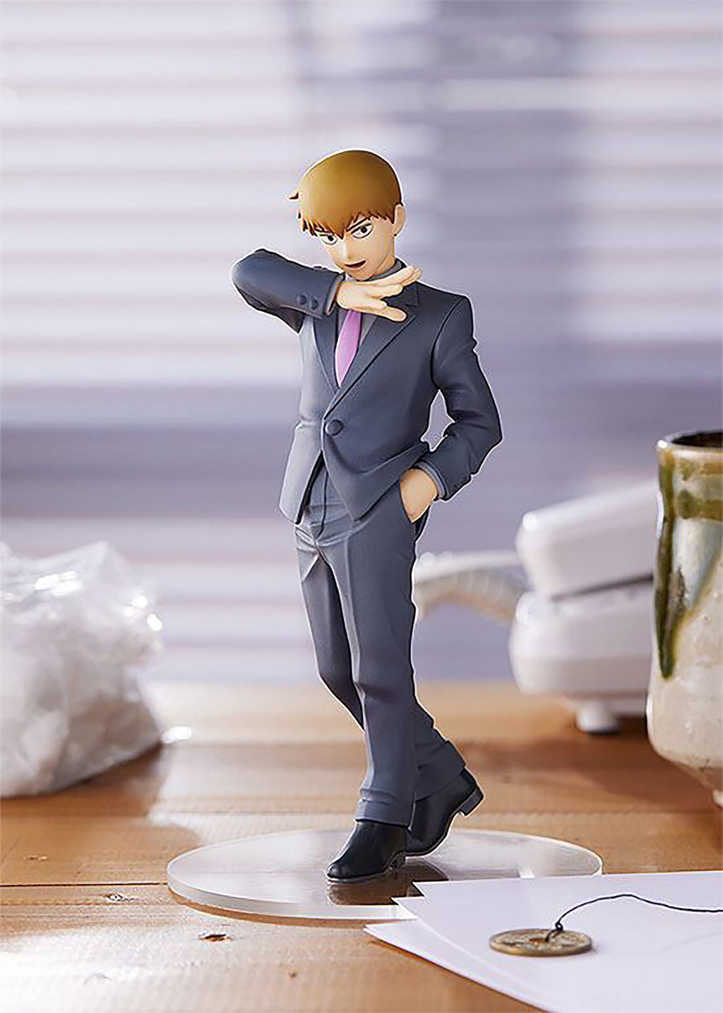 Product image Mob Psycho 100 - Arataka Reigen Figure