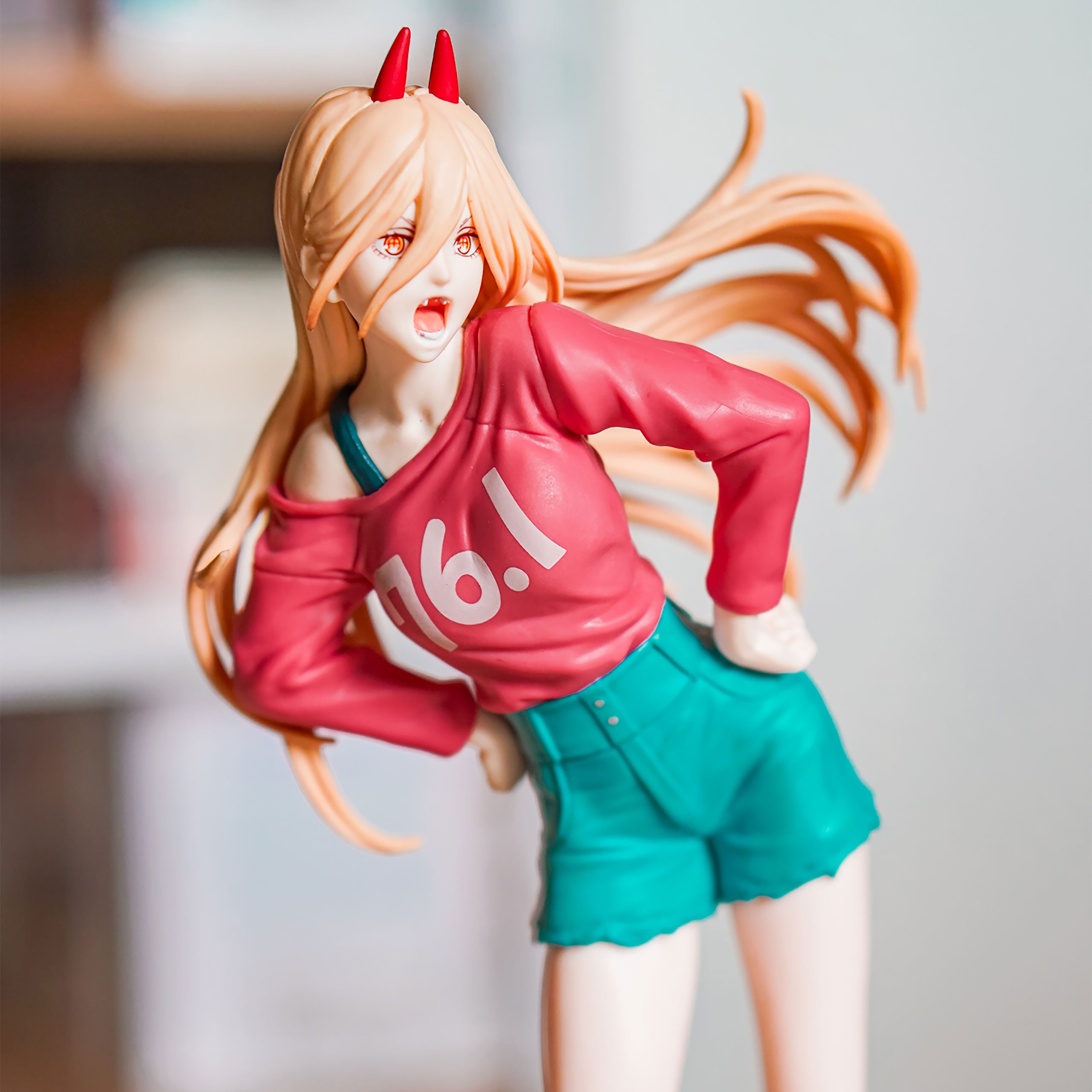 Product image Chainsaw Man - Power Figure 20cm