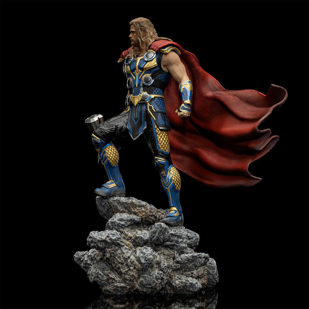 Product image Thor - Love and Thunder - BDS Art Scale Deluxe Statue