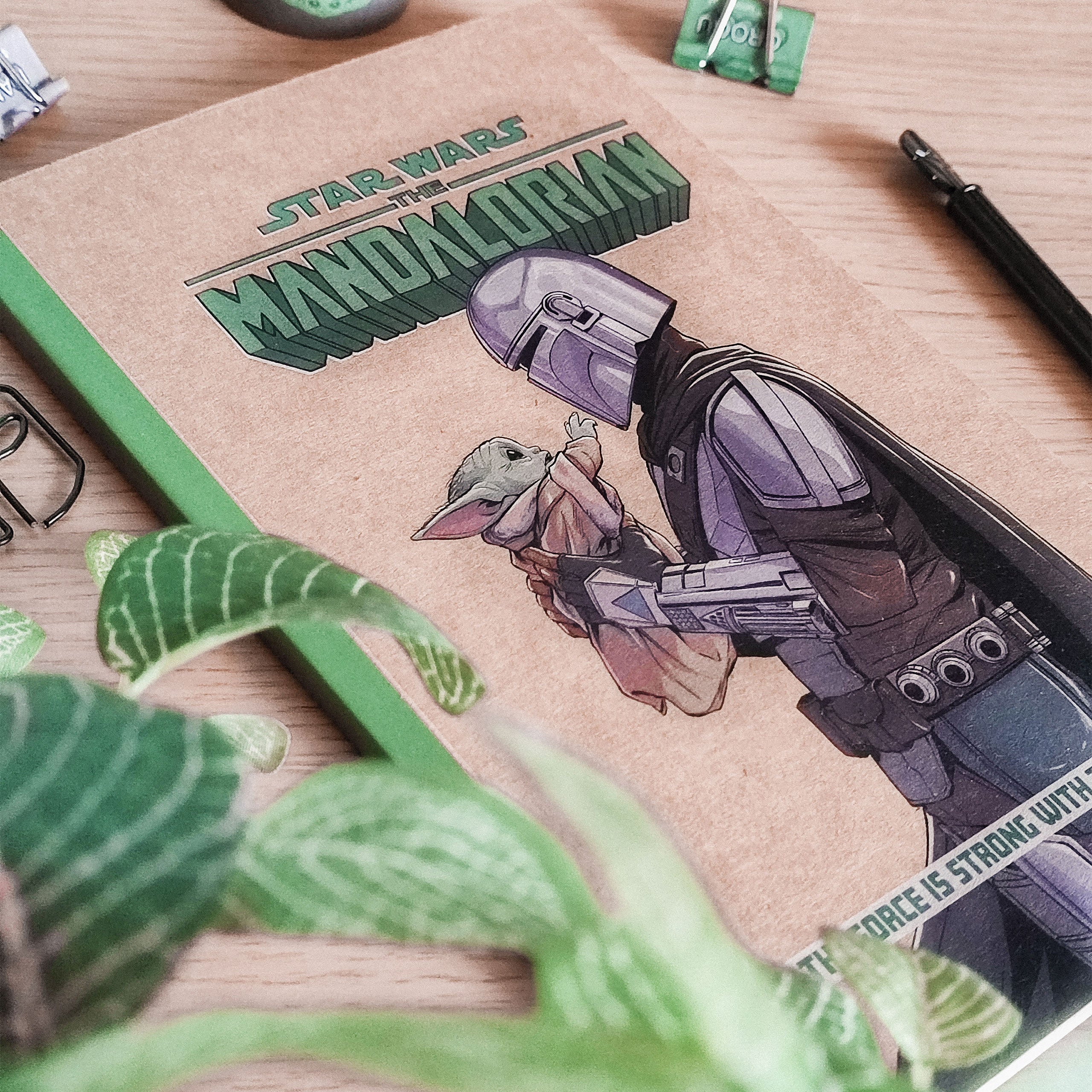 Product image Mandalorian with Grogu Writing Set - Star Wars The Mandalorian