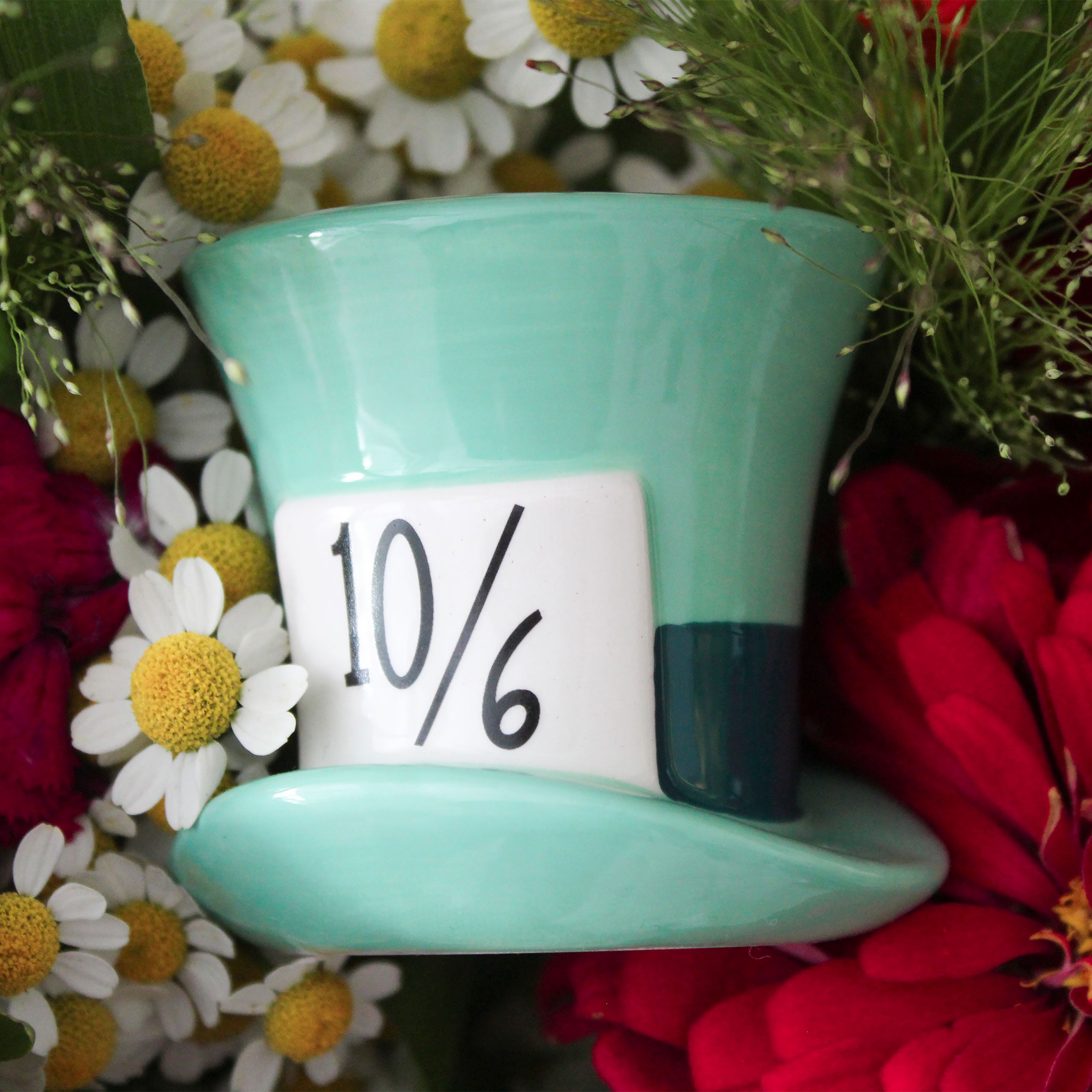 Product image Alice in Wonderland - Tea Time! Salt & Pepper Shakers