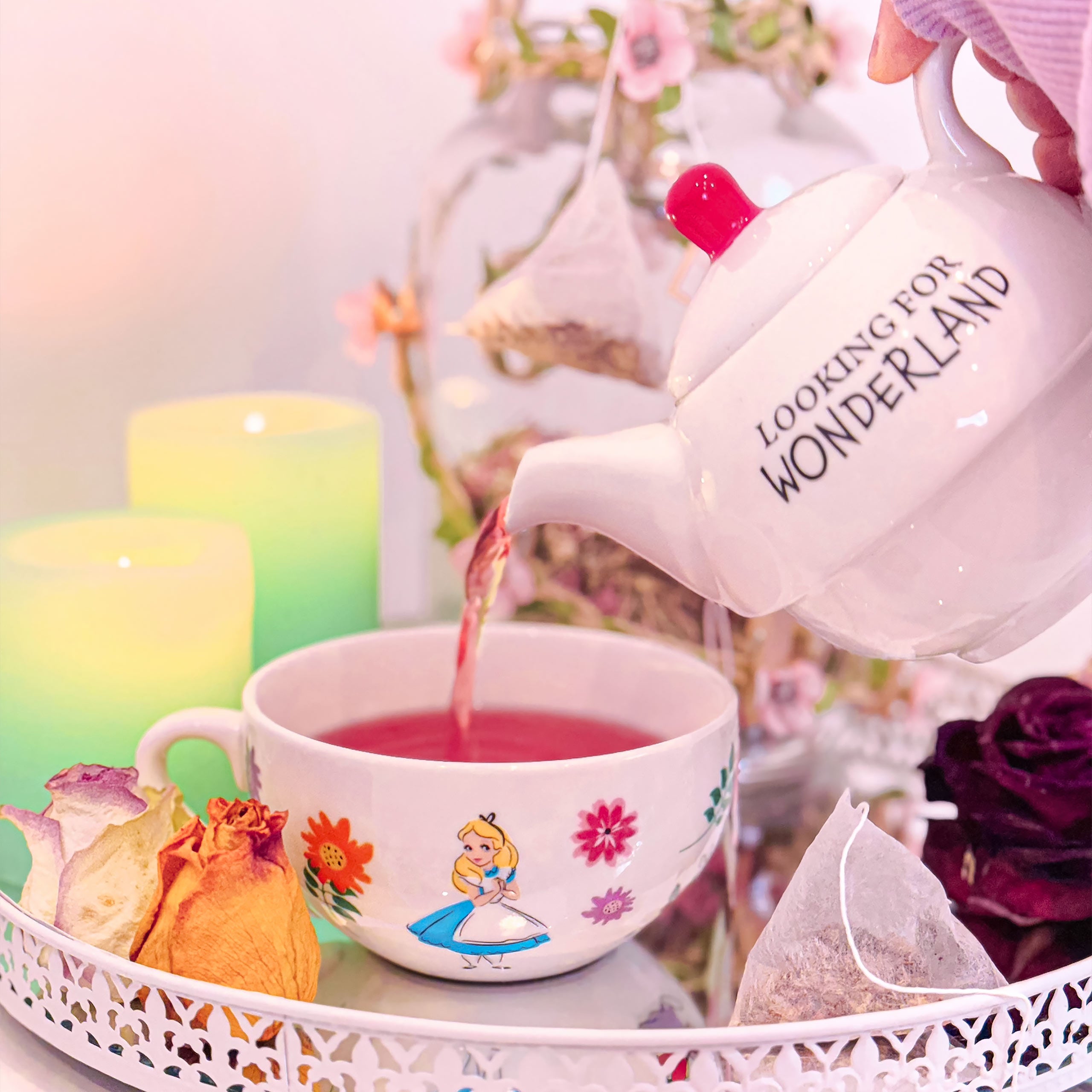 Product image Alice in Wonderland - Looking For Wonderland Tea Pot with Cup