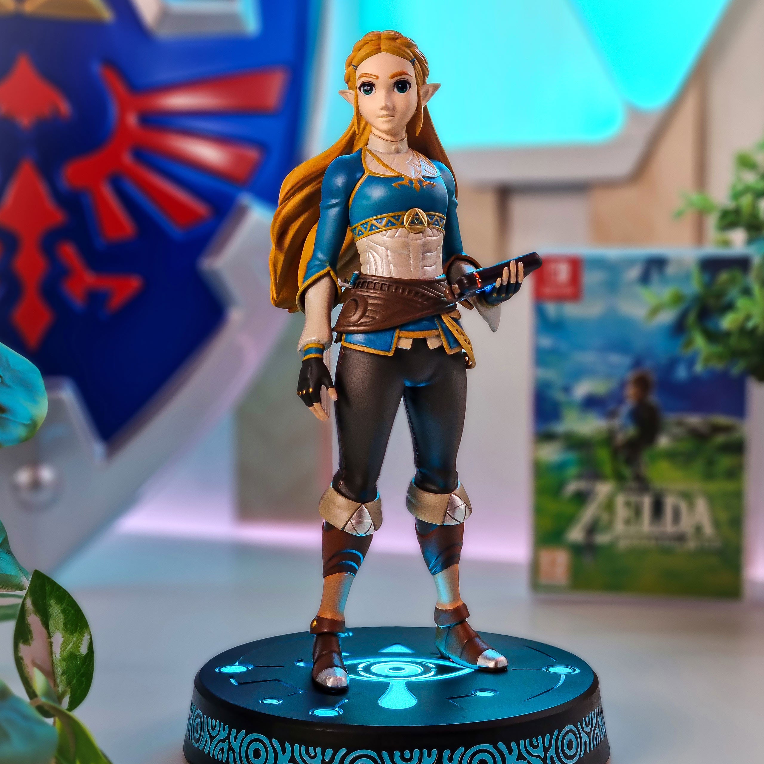 Product image The Legend of Zelda - Breath of the Wild Zelda Statue Collector's Edition with Lighting Function