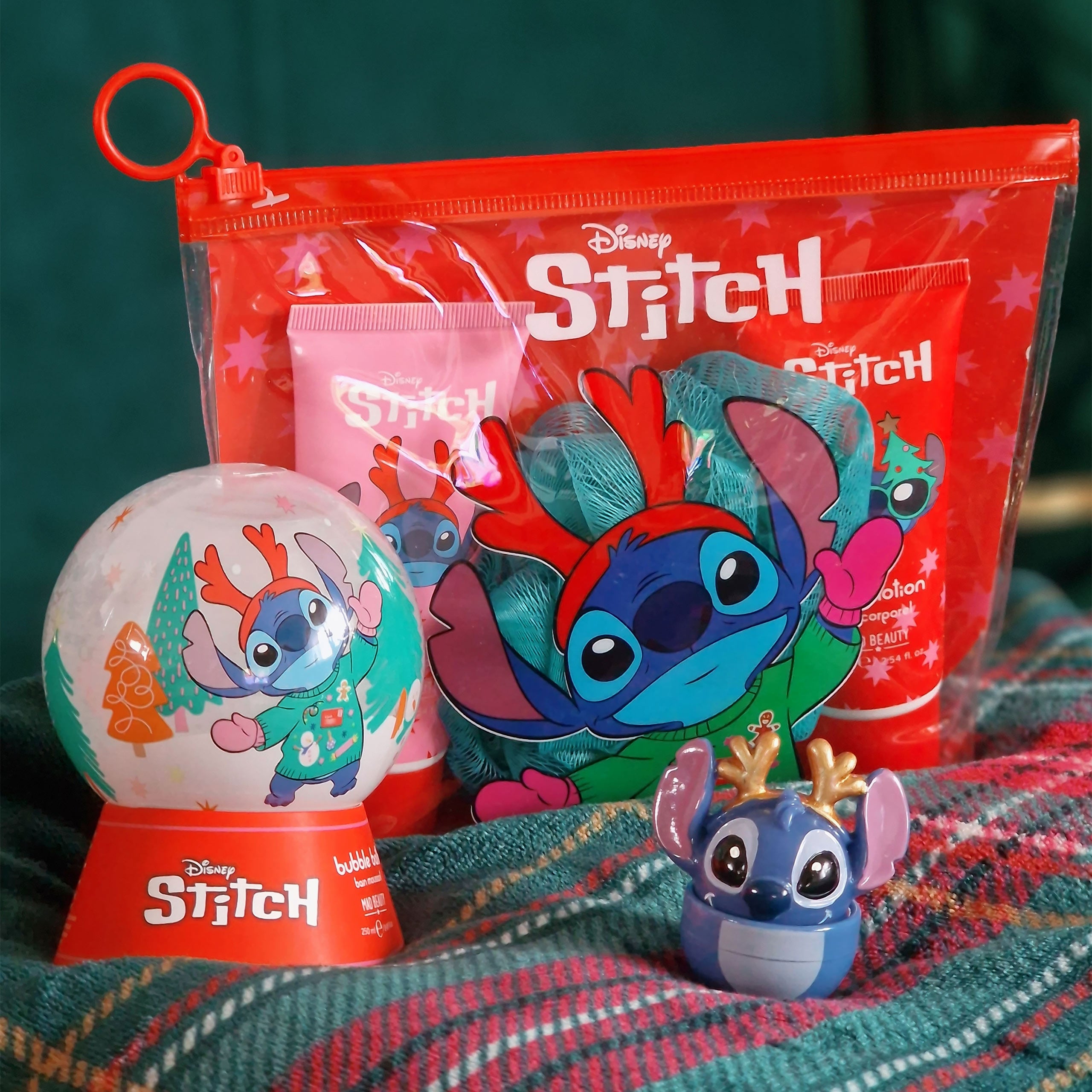 Product image Lilo & Stitch - Christmas Bubble Bath Snow Globe