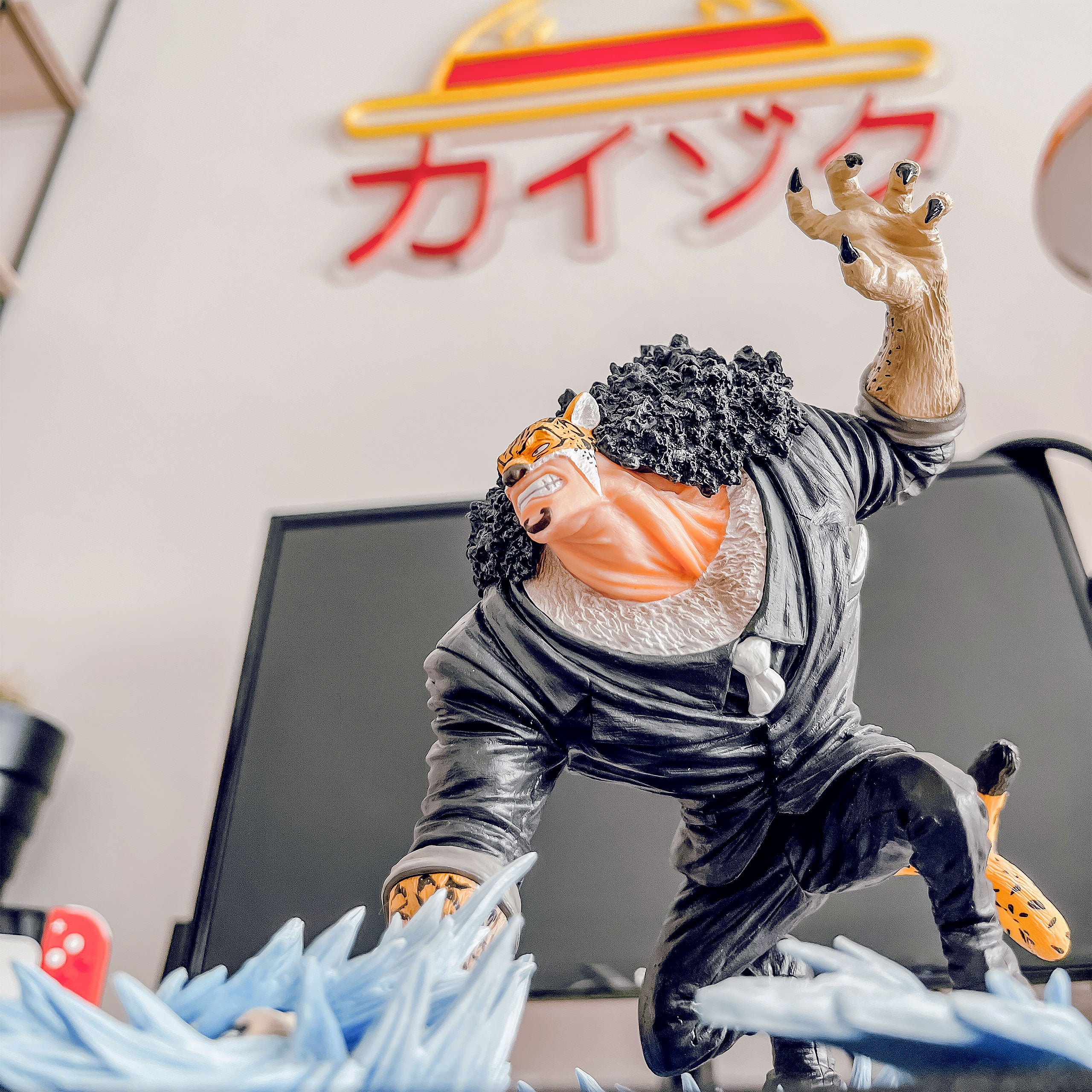 Product image One Piece - Rob Lucci Duel Memories Figure