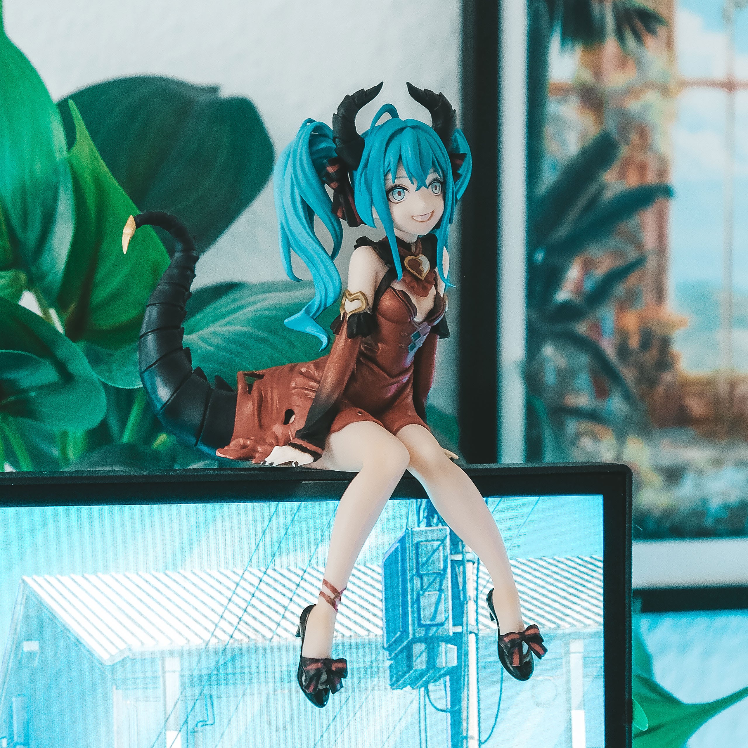 Product image Hatsune Miku - Villain Red Color Version Noodle Stopper Figure