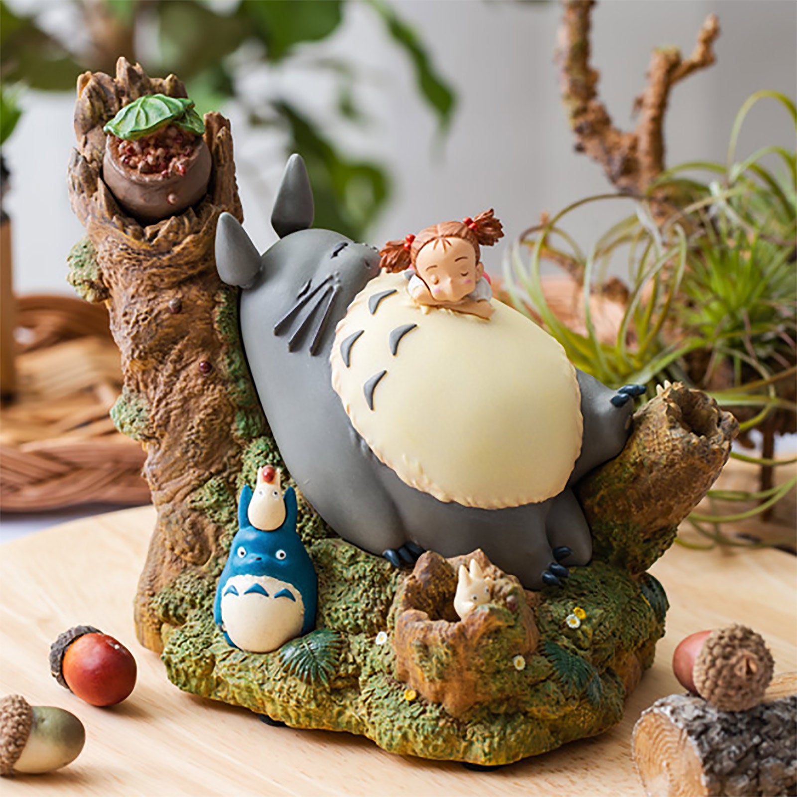 Product image My Neighbor Totoro - Mei Taking A Nap Music Box