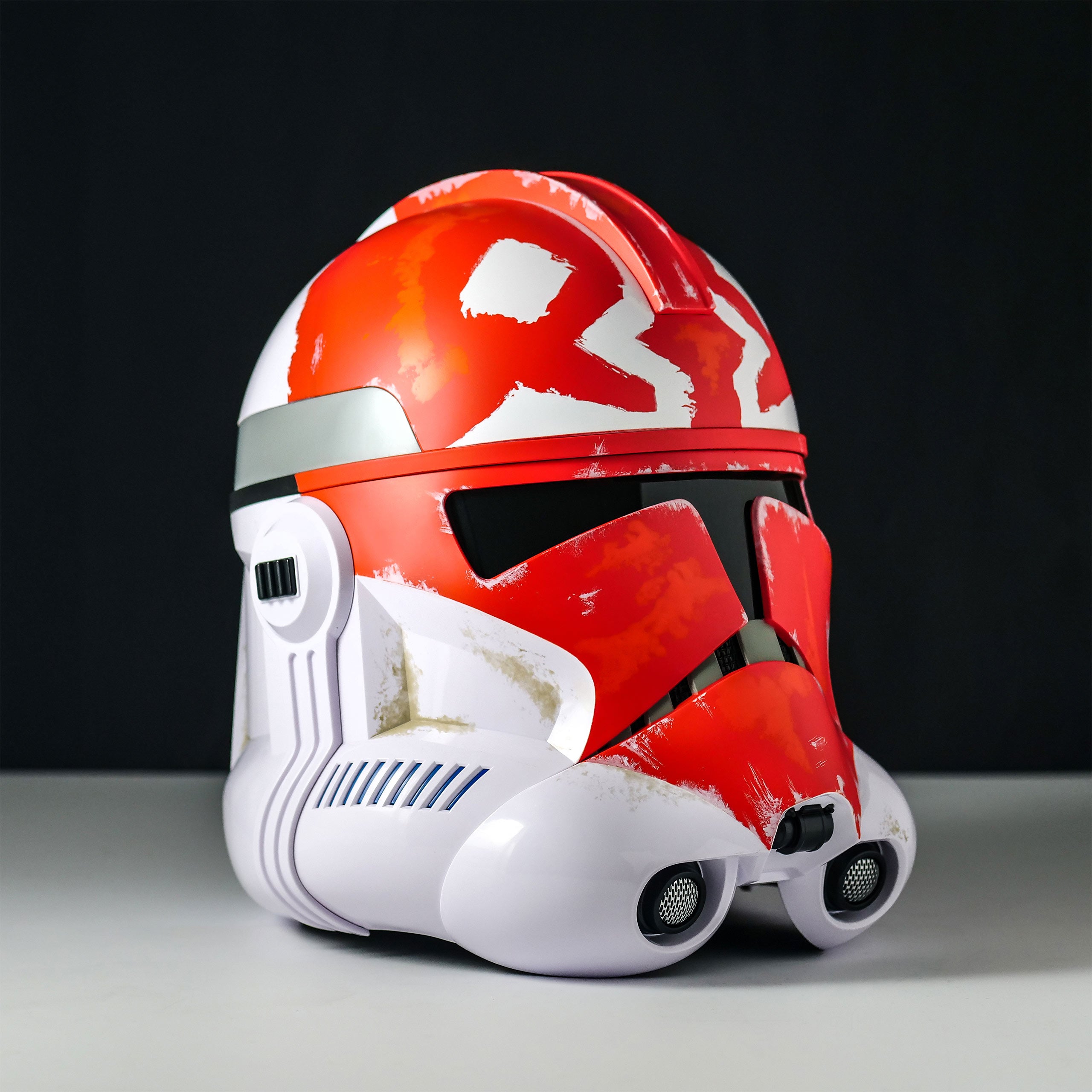 Product image Ahsoka Tano 332nd Clone Trooper Premium Helmet Replica with Voice Distorter - Star Wars