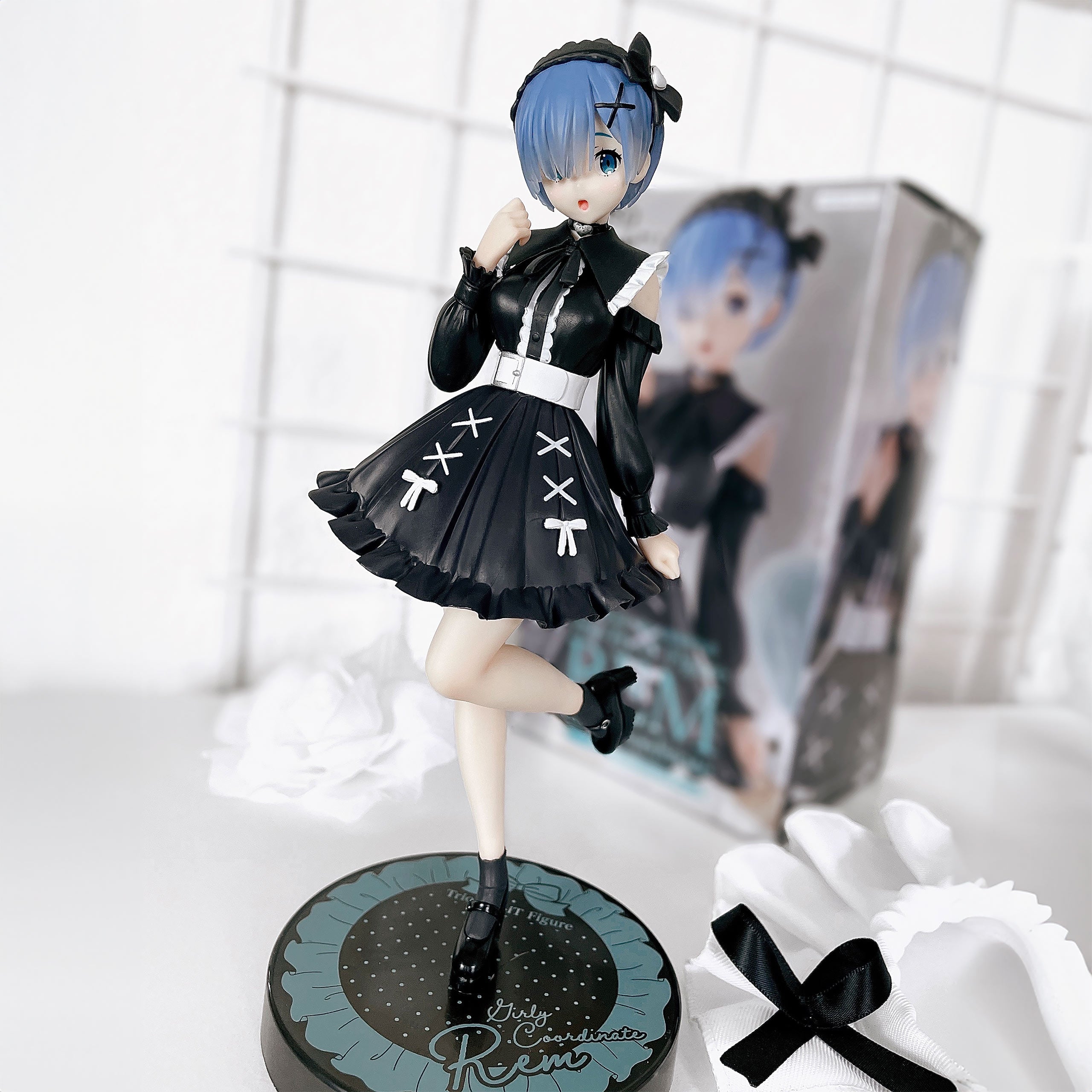 Product image Re:Zero - Rem Girly Outfit Black Figure