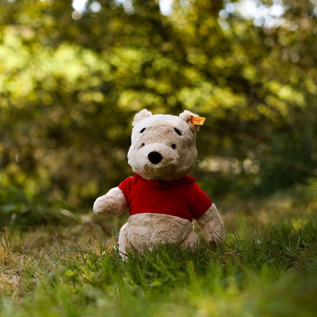 Product image Winnie the Pooh - Collector's Figure by Steiff