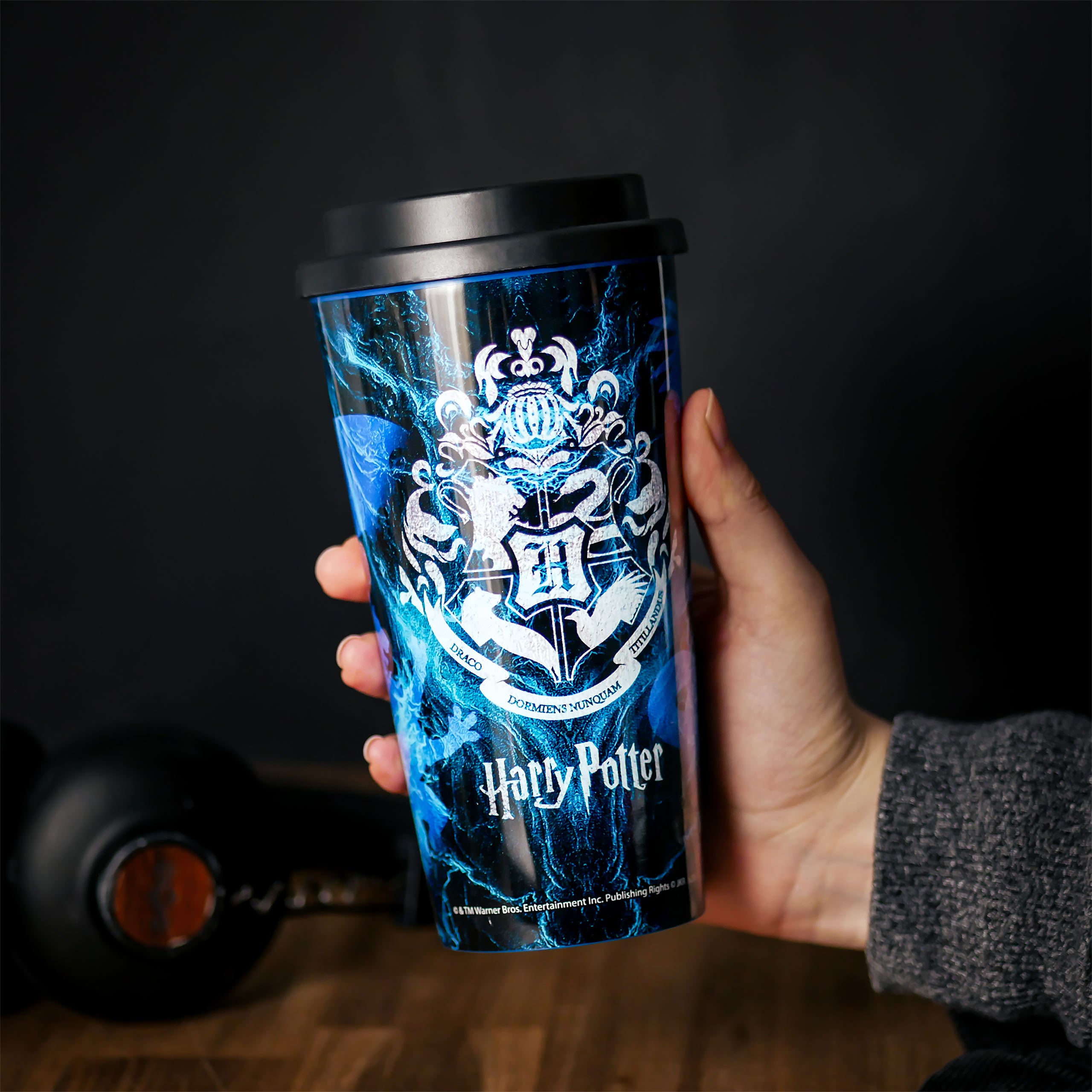 Product image Harry Potter - Hogwarts Crest Logo To Go Mug