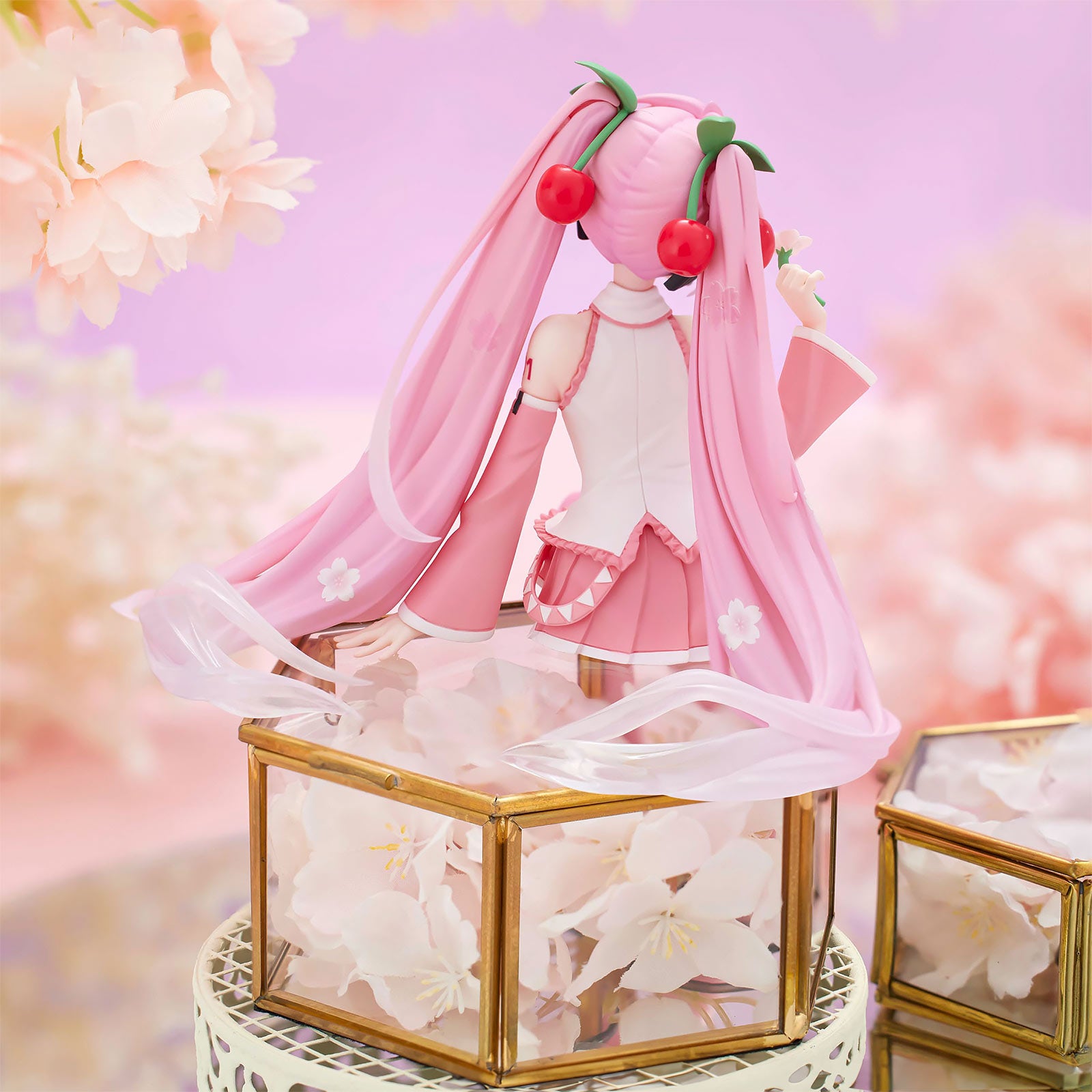 Product image Hatsune Miku - Sakura Miku 2024 Noodle Stopper Figure