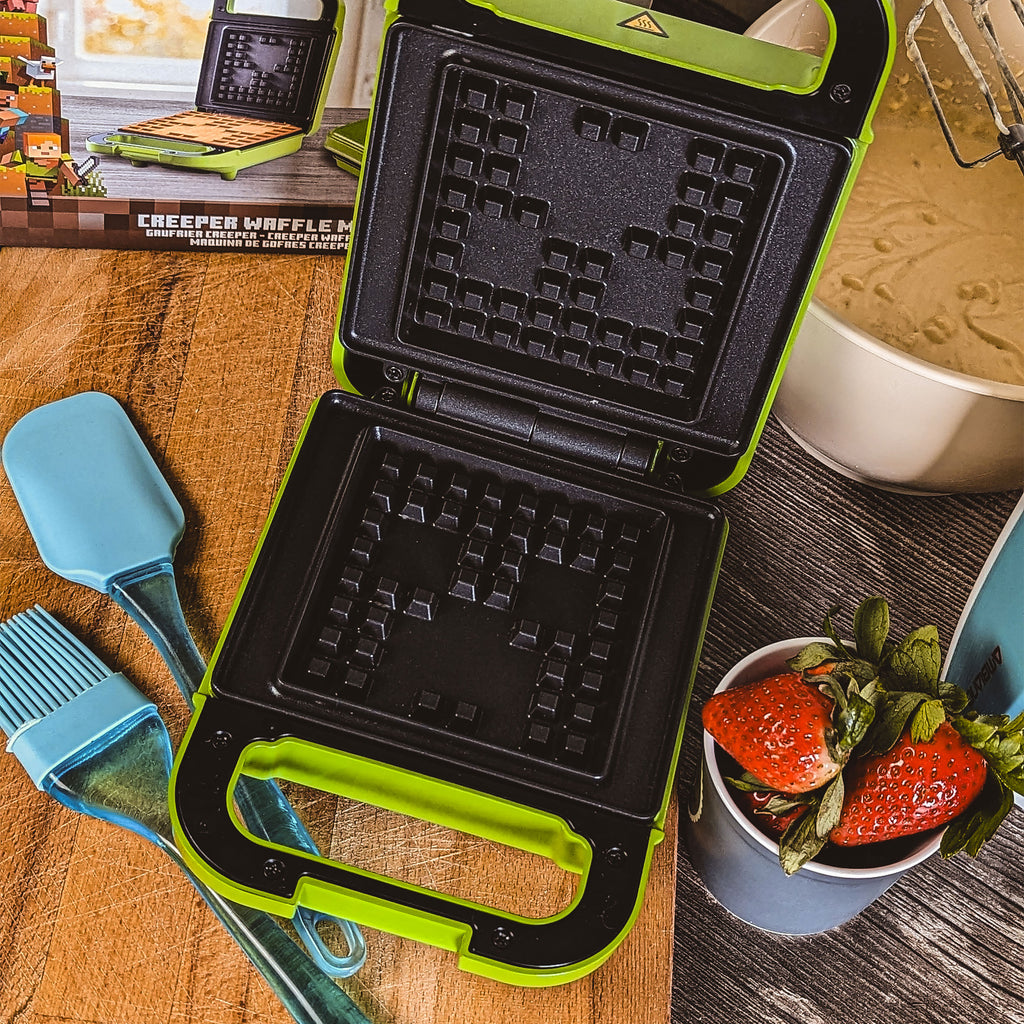 Product image Minecraft - Creeper Waffle Iron