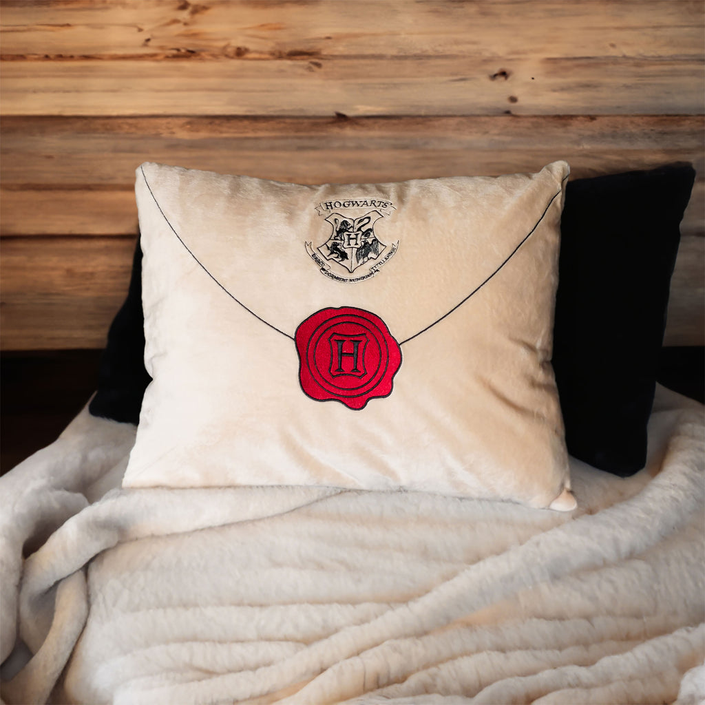 Product image Harry Potter - Hogwarts Letter Pillow