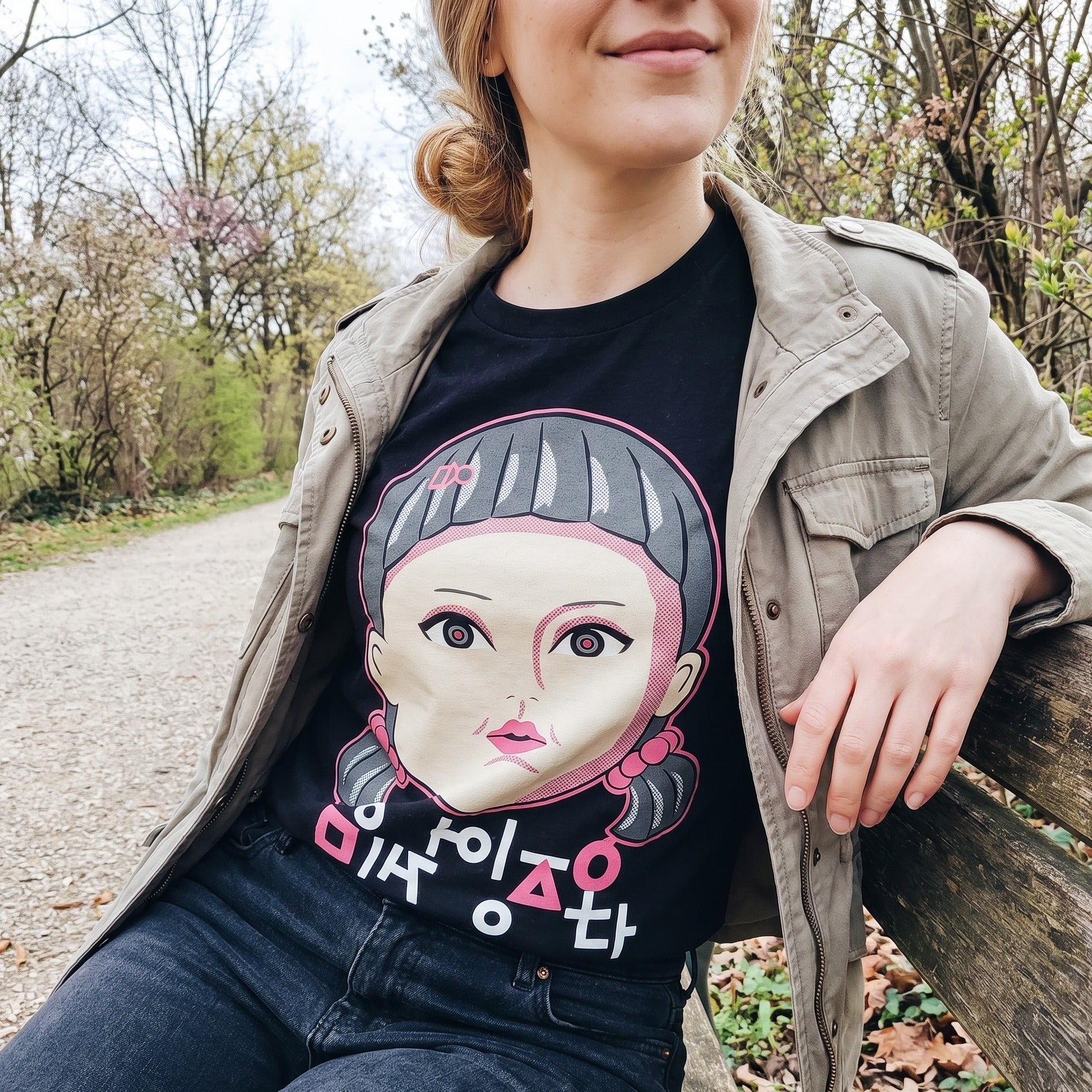 Product image Squid Game - Young-Hee Doll T-Shirt Black