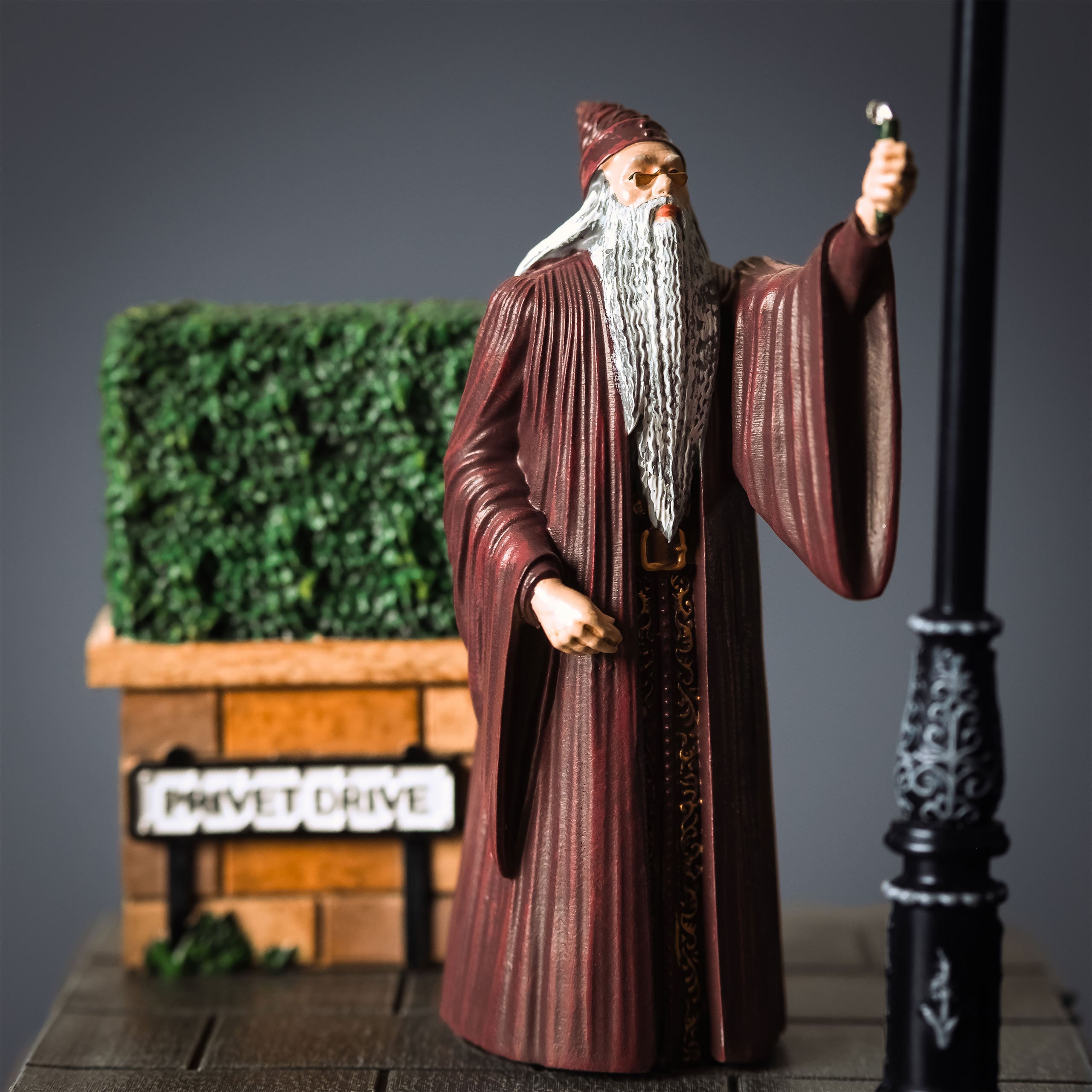 Product image Harry Potter - Dumbledore Privet Drive Diorama Figure with Light