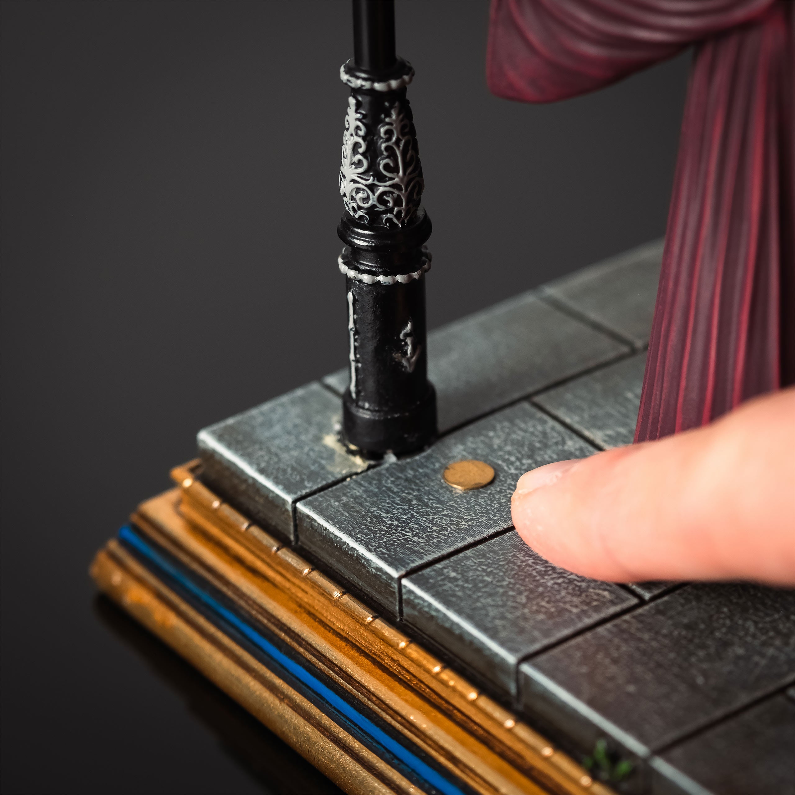 Product image Harry Potter - Dumbledore Privet Drive Diorama Figure with Light