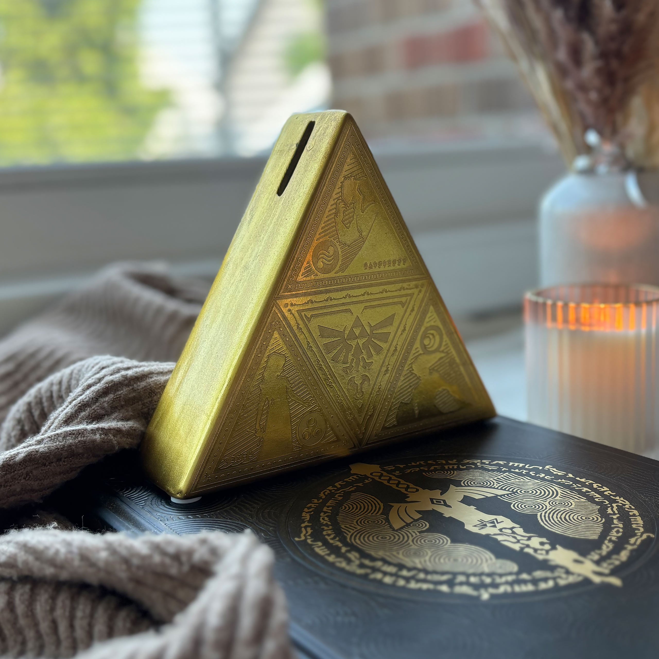 Product image Zelda - Triforce Money Box