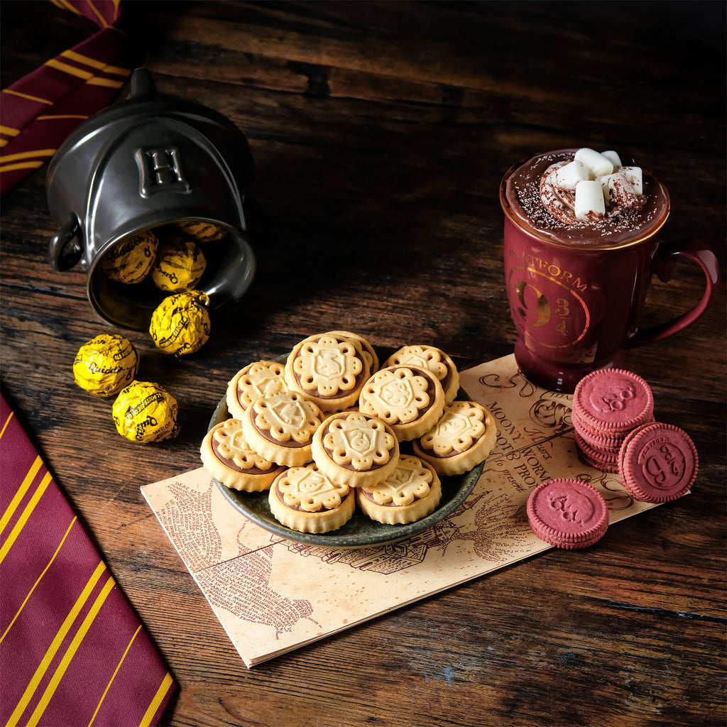 Product image Harry Potter - Hogwarts Cookies with Vanilla Cream Filling
