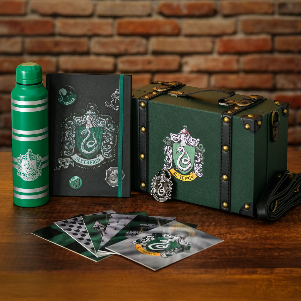 Product image Harry Potter - Slytherin Premium Gift Set in Suitcase with Carry Strap