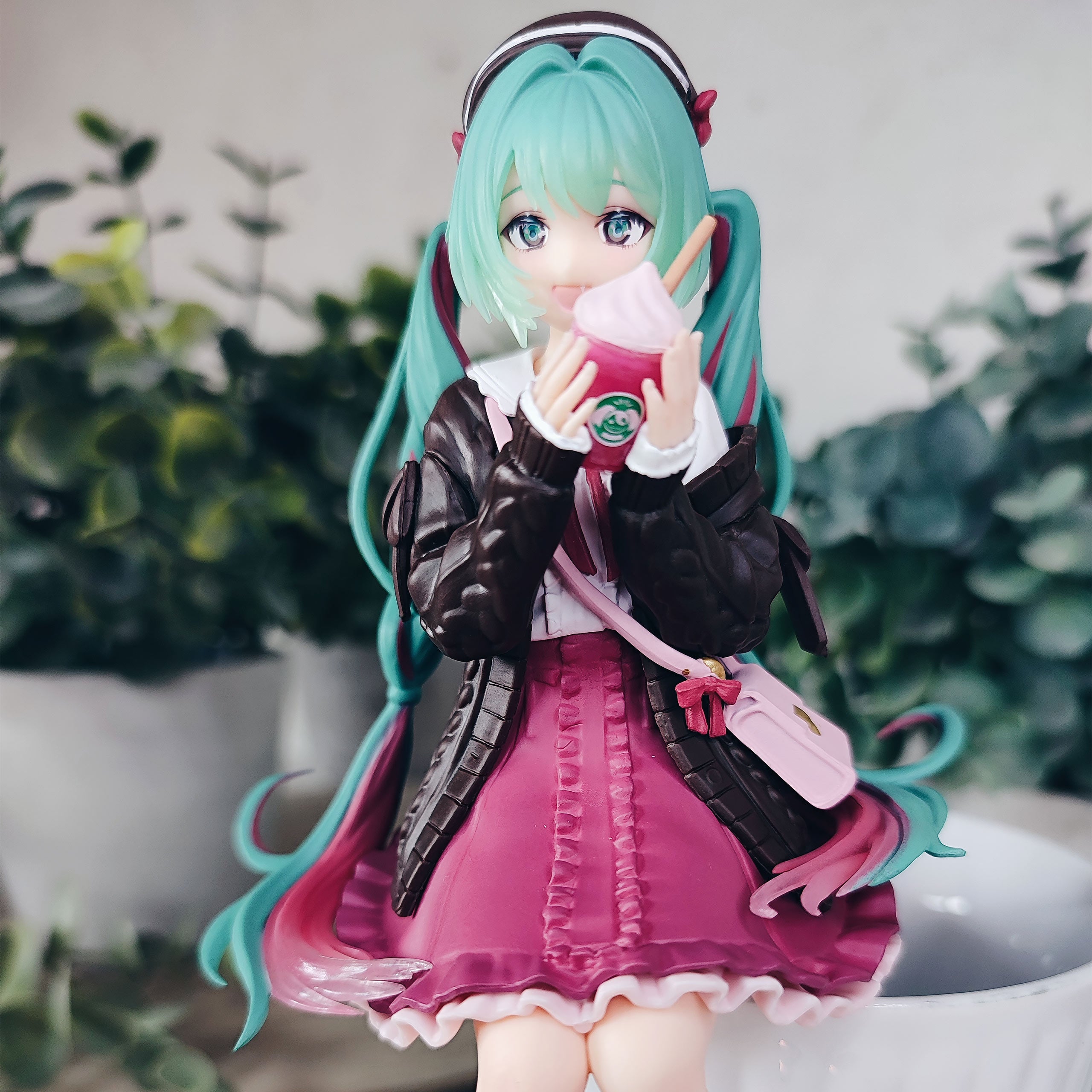 Product image Hatsune Miku - Autumn Date Pink Noodle Stopper Figure