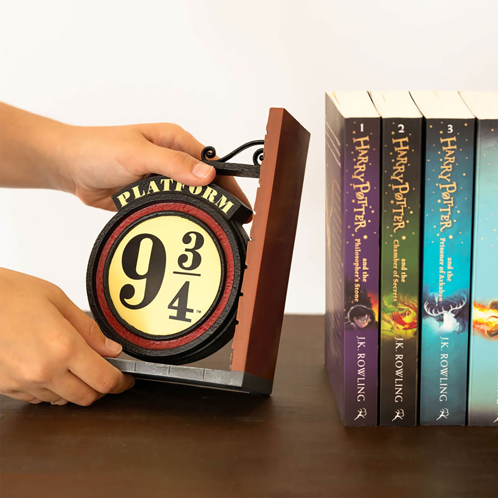 Product image Harry Potter - Platform 9 3/4 Bookend