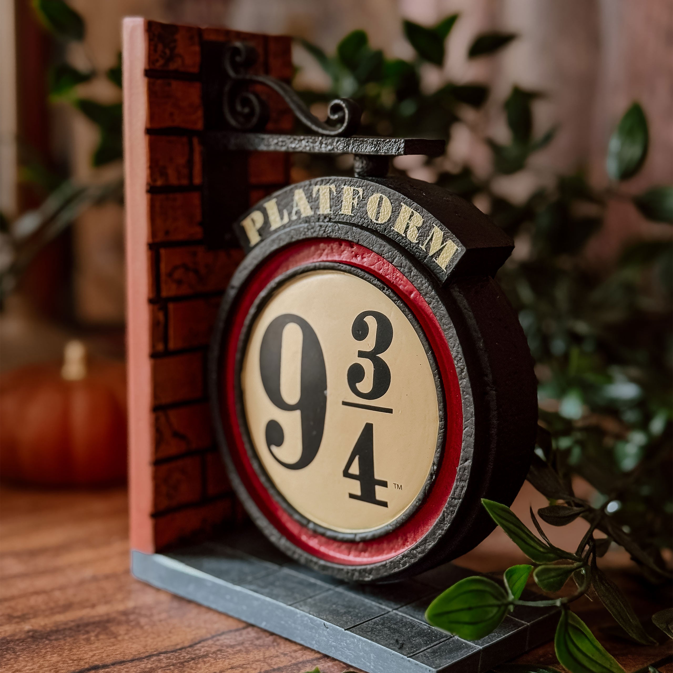 Product image Harry Potter - Platform 9 3/4 Bookend