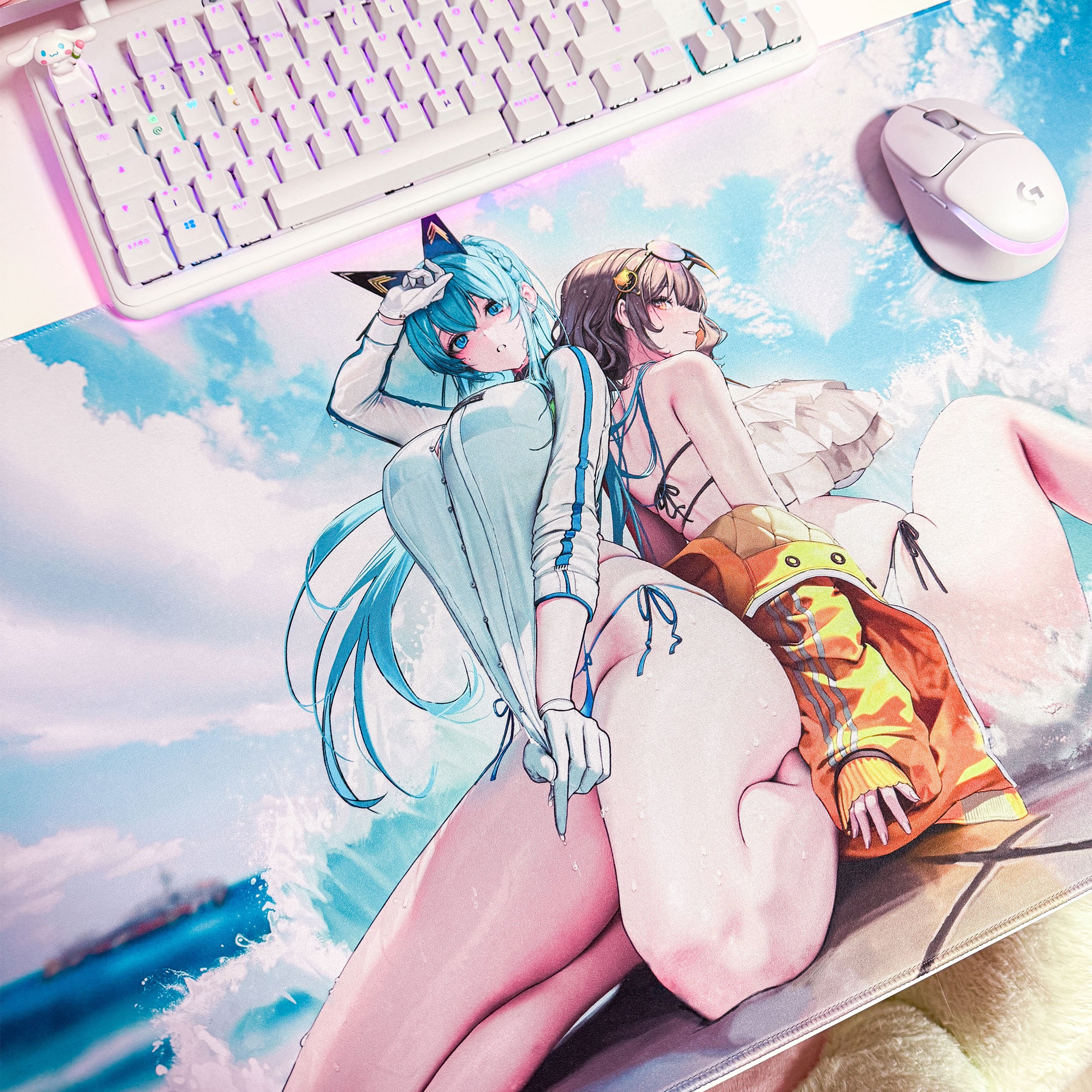 Product image Goddess of Victory: Nikke - Helmet & Anis Mousepad