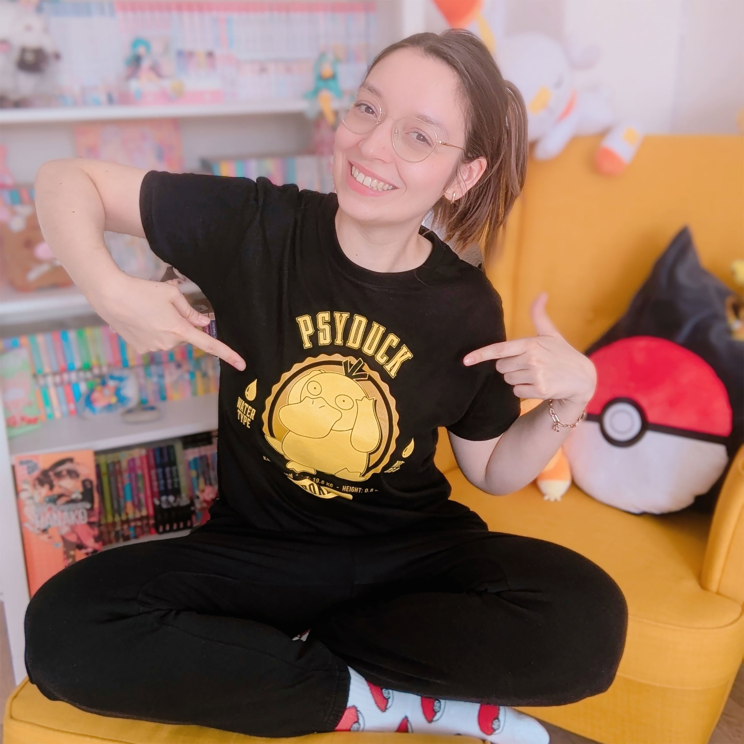 Product image Pokemon - Psyduck College T-Shirt black