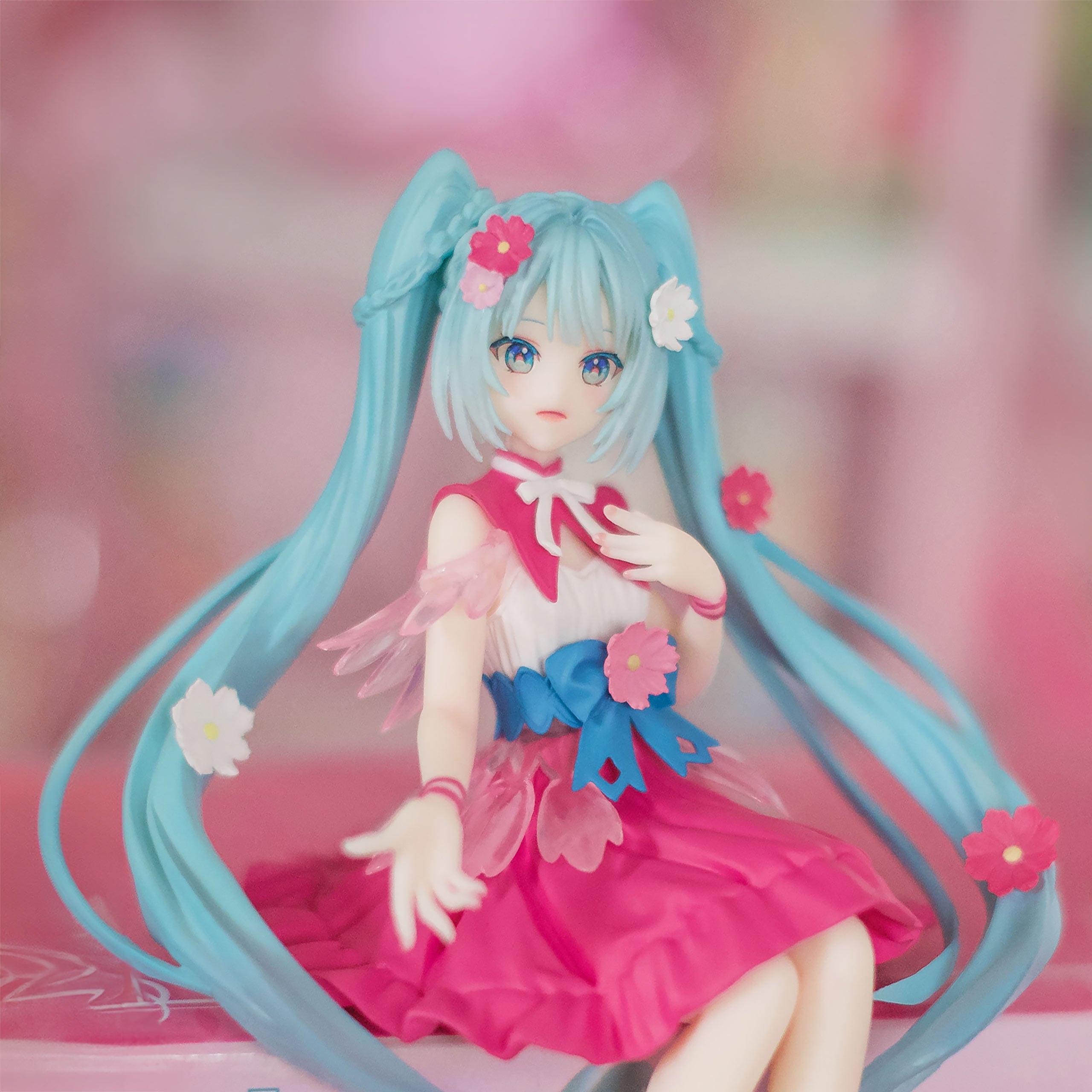Product image Hatsune Miku - Flower Fairy Cosmos Noodle Stopper Figure