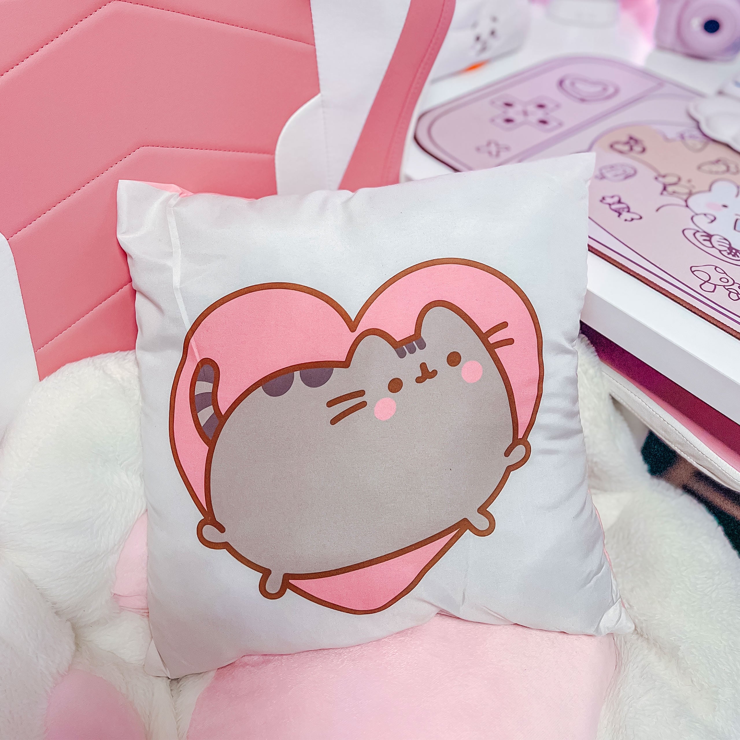 Product image Pusheen - Nap time Pillow