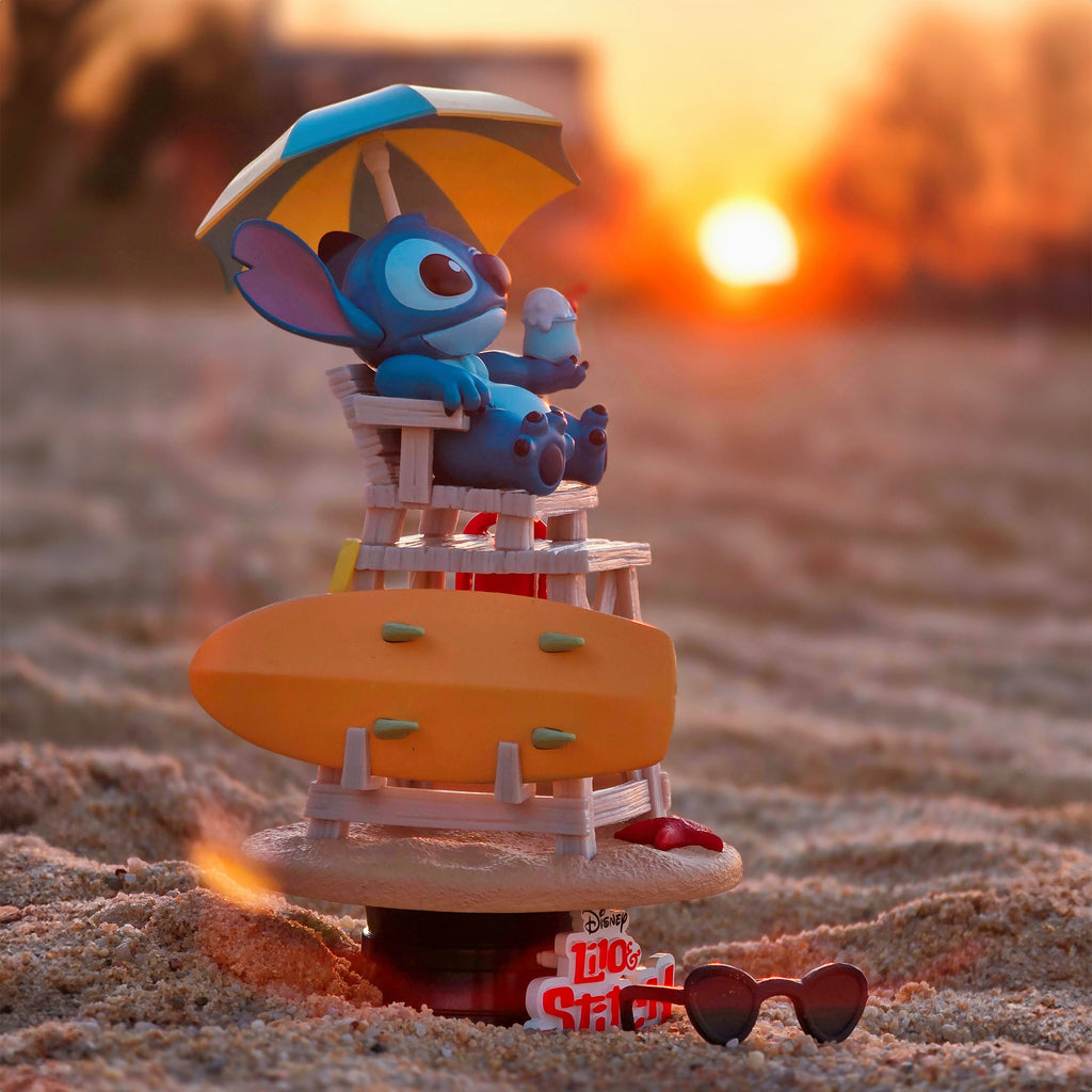 Product image Stitch Summer Vibe D-Stage Diorama Figure - Lilo & Stitch