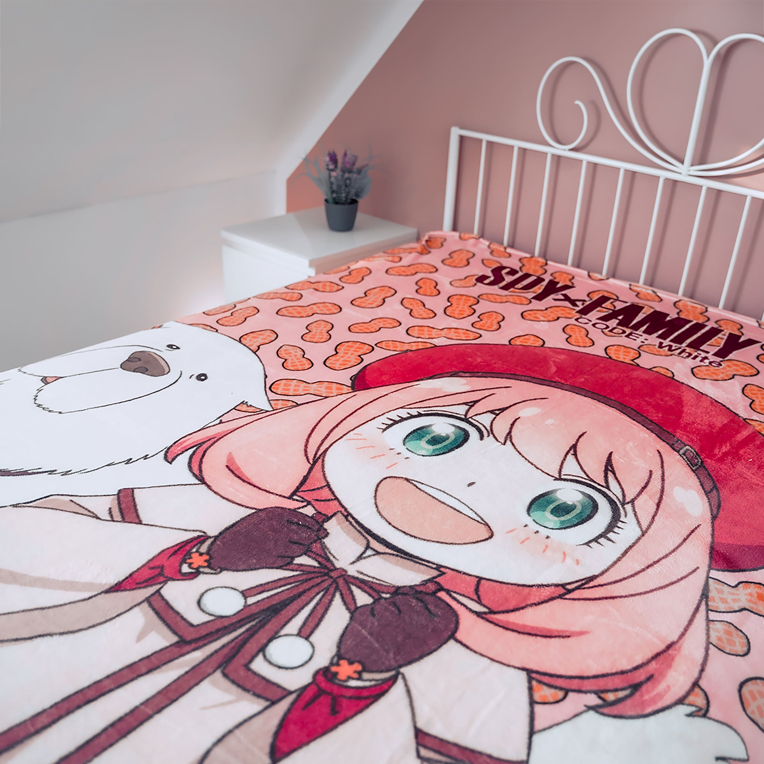 Product image Spy x Family - Anya and Bond Plush Blanket