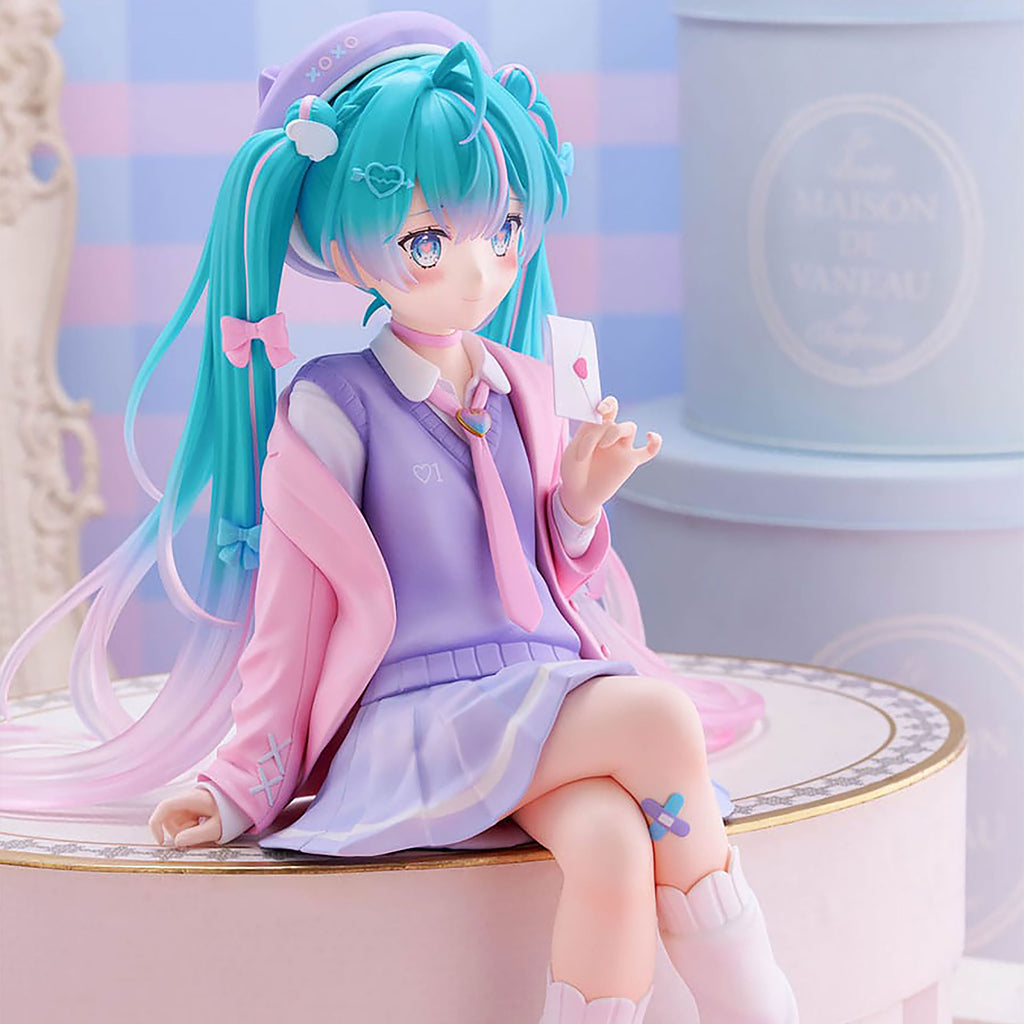 Product image Hatsune Miku - Love Blazer Tenitol Noodle Stopper Statue