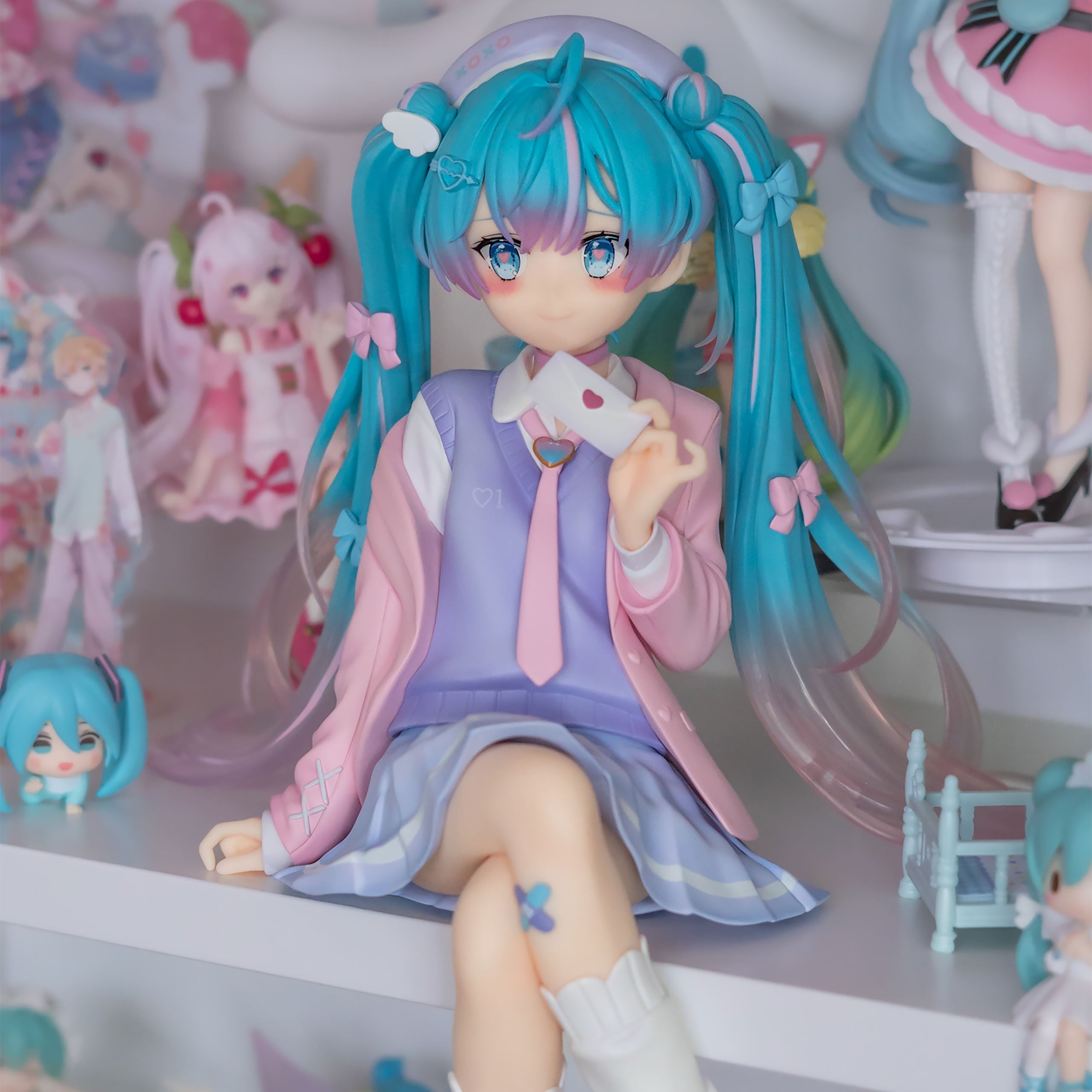 Product image Hatsune Miku - Love Blazer Tenitol Noodle Stopper Statue