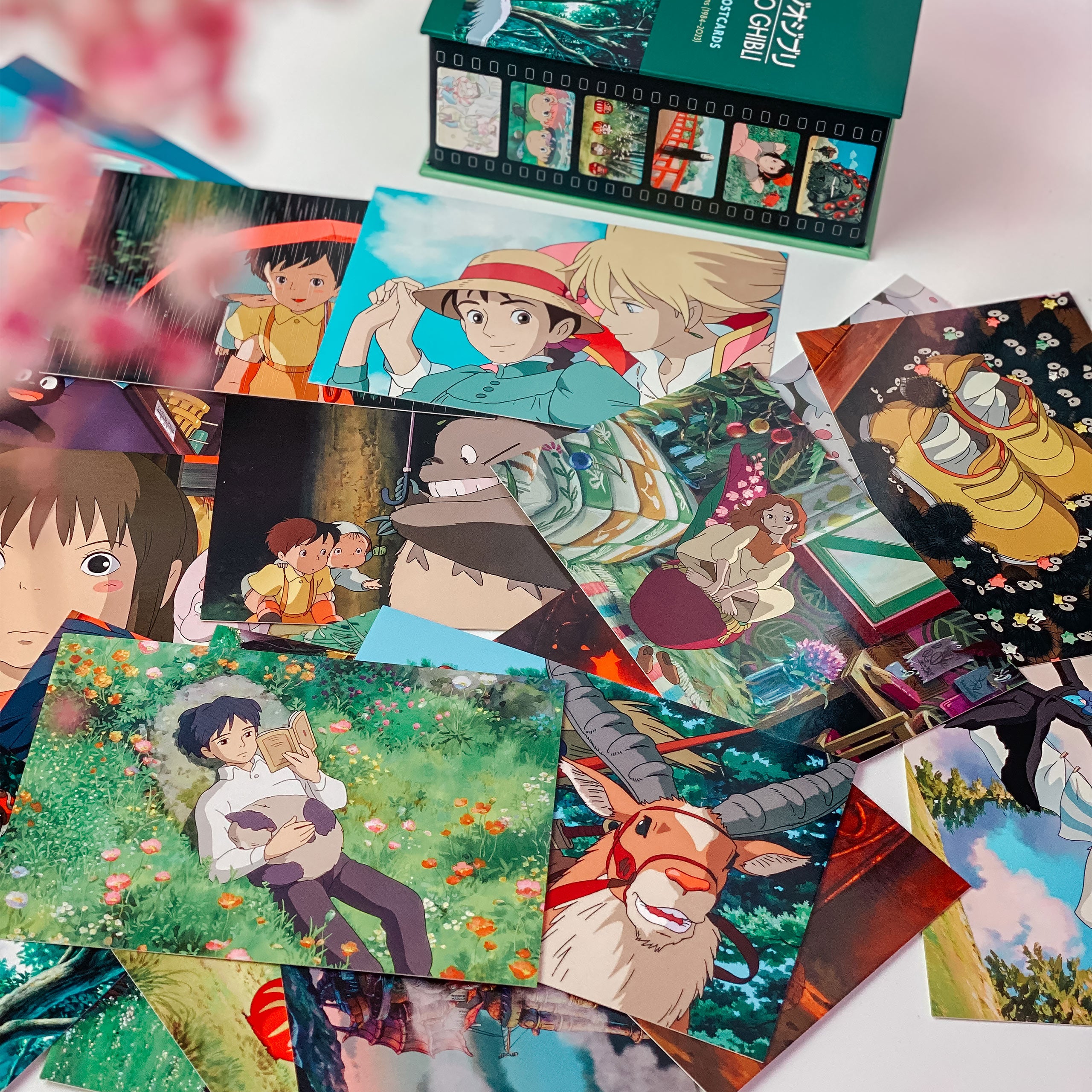 Product image Studio Ghibli - 100 Postcards in Gift Box Vol. 2