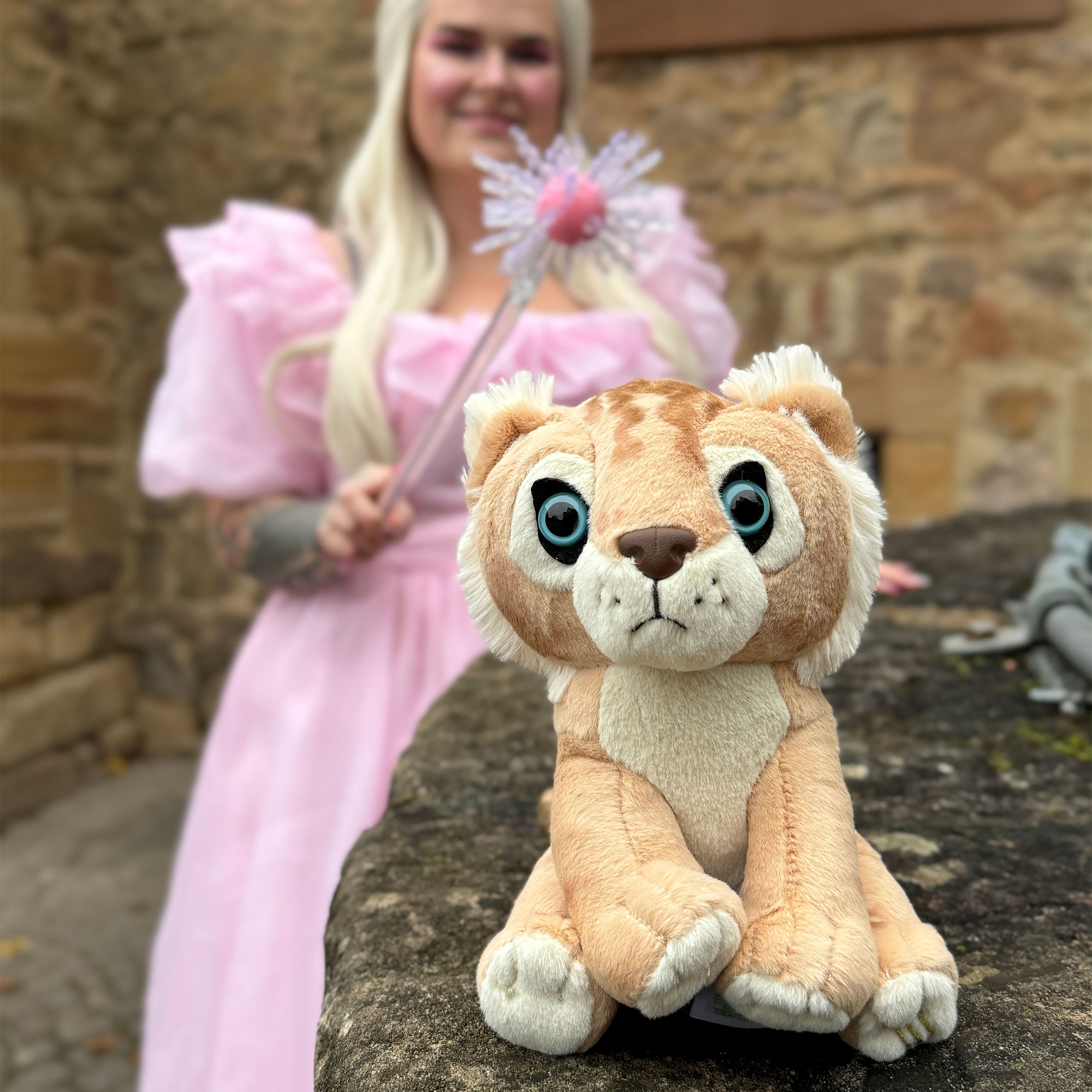 Product image Wicked - Cowardly Lion Plush Figure