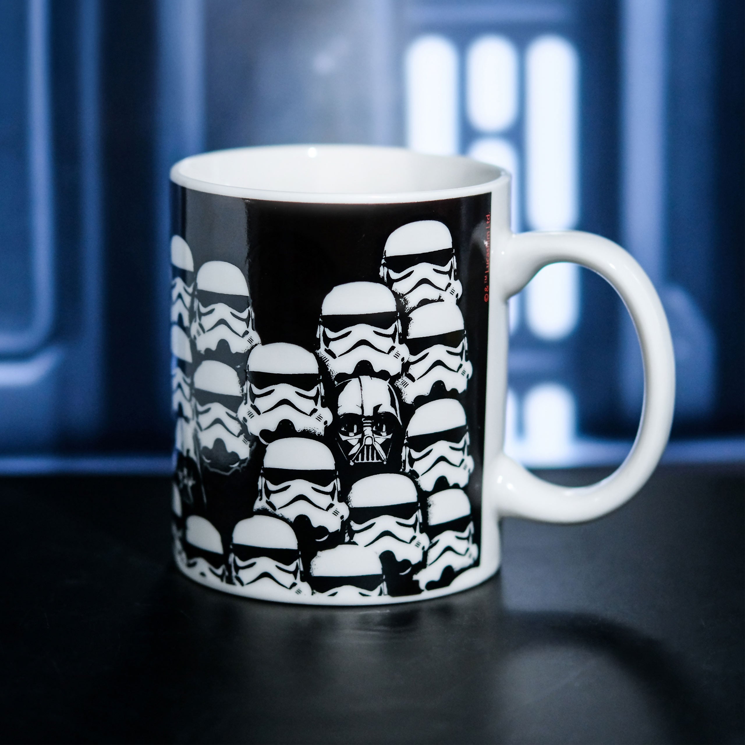 Product image Star Wars - Dark Side Stormtrooper Thermo Effect Mug