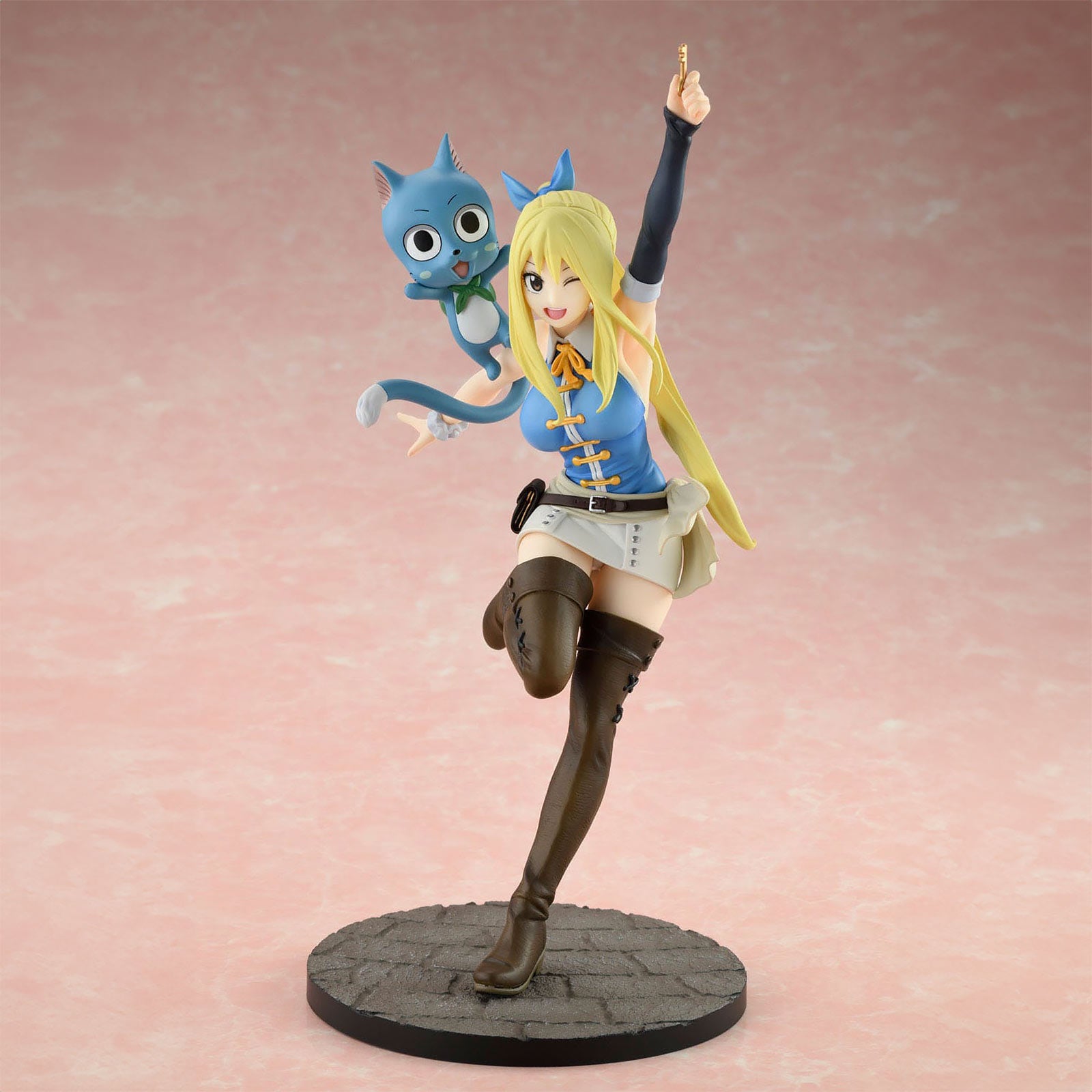 Product image Fairy Tail - Lucy Heartfilia 1:8 Statue Wink Version