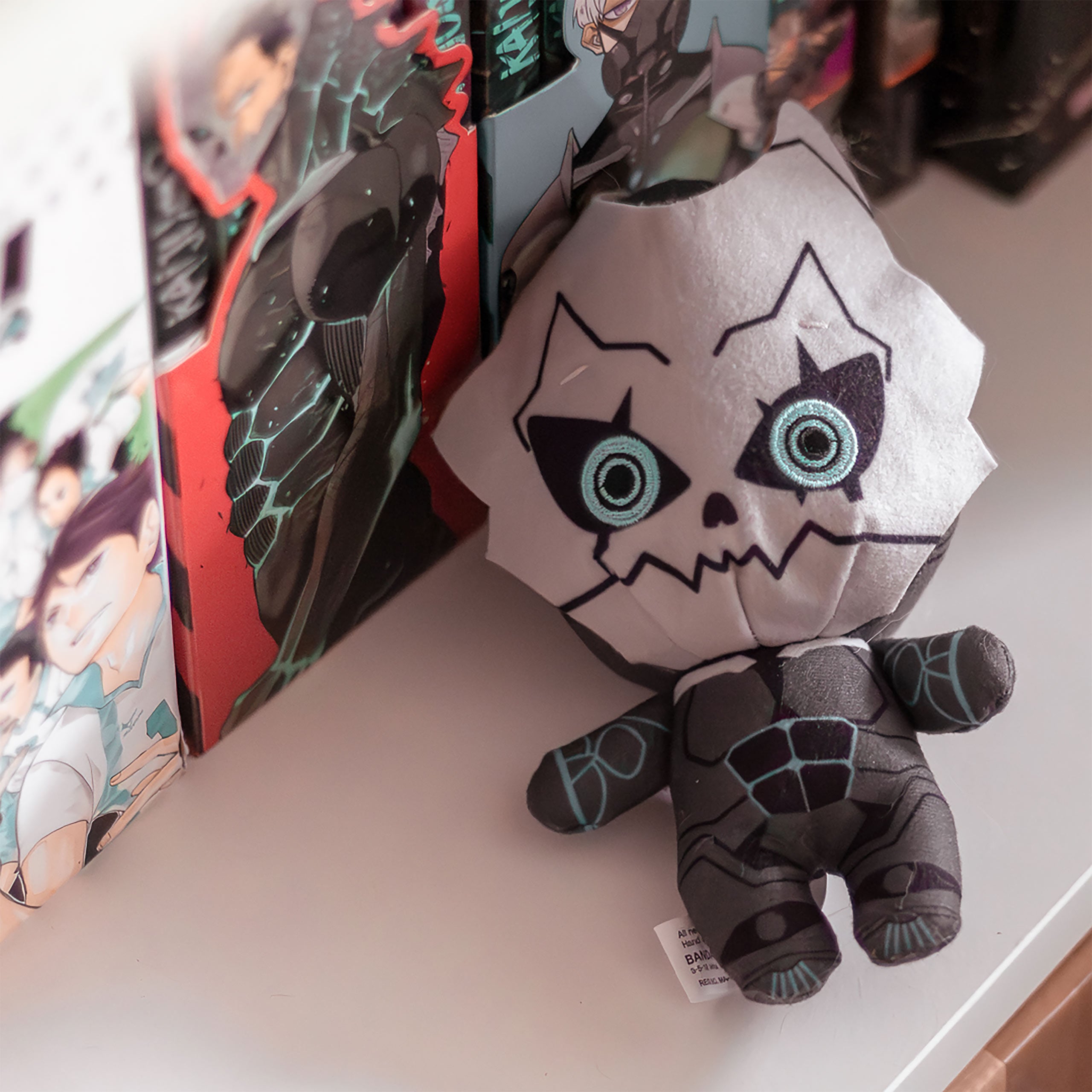 Product image Kaiju No. 8 - Tomonui Mystery Plush Keychain Series 1