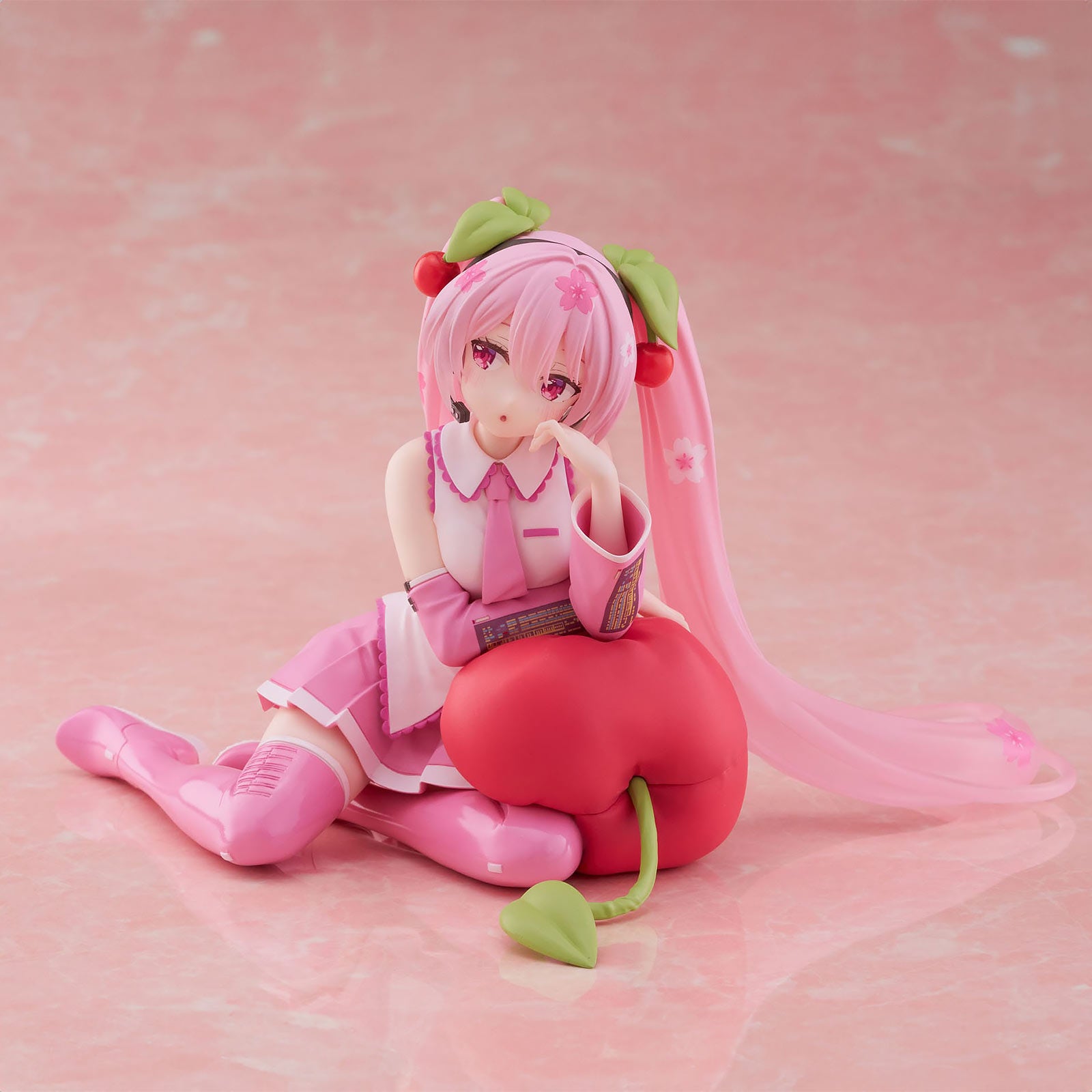 Product image Hatsune Miku - Sakura Miku Desktop Cute Figure Cherry Cushion Version