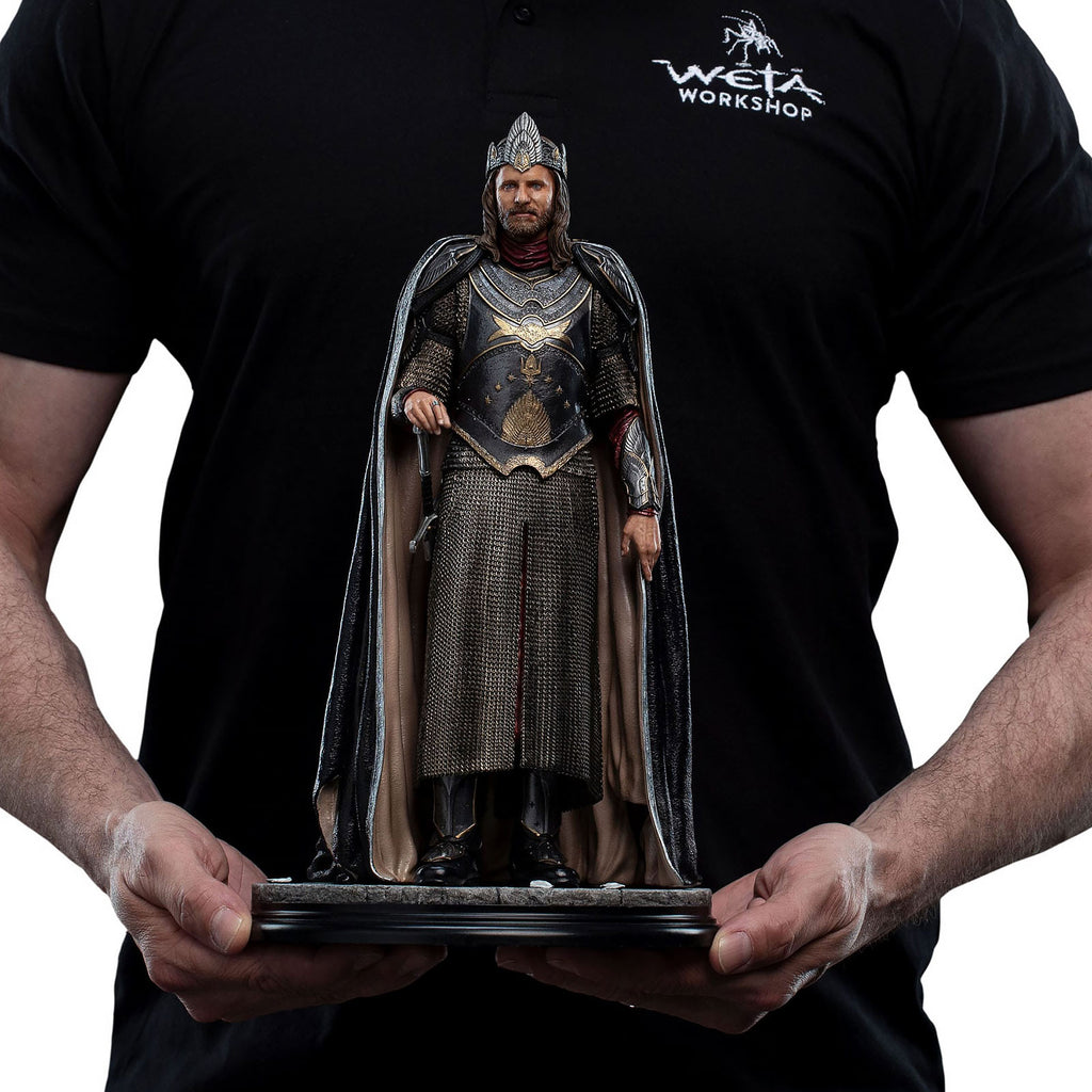 Product image The Lord of the Rings - King Aragorn Figure Classic Series