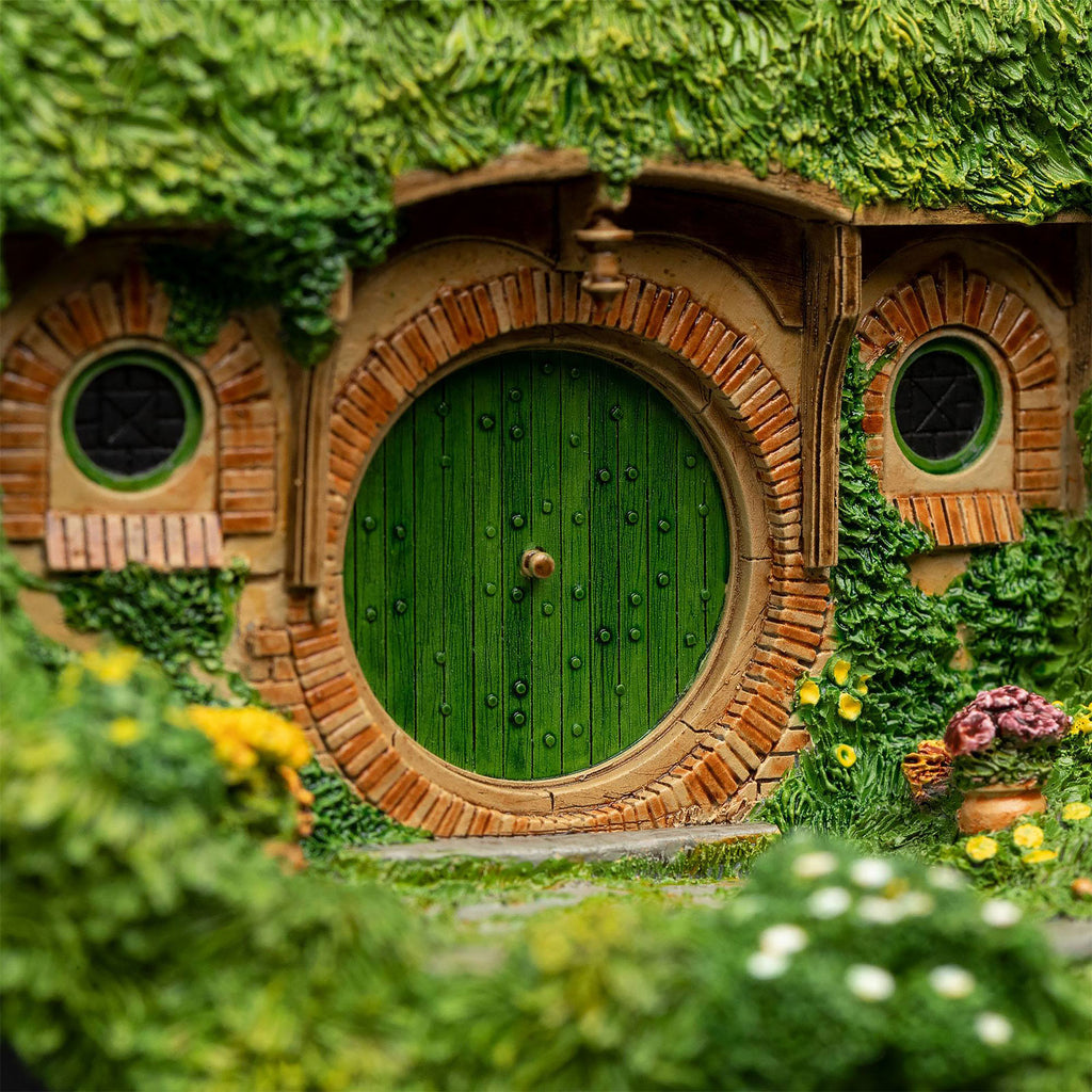 Product image The Lord of the Rings - Bag End on the Hill Diorama Figure