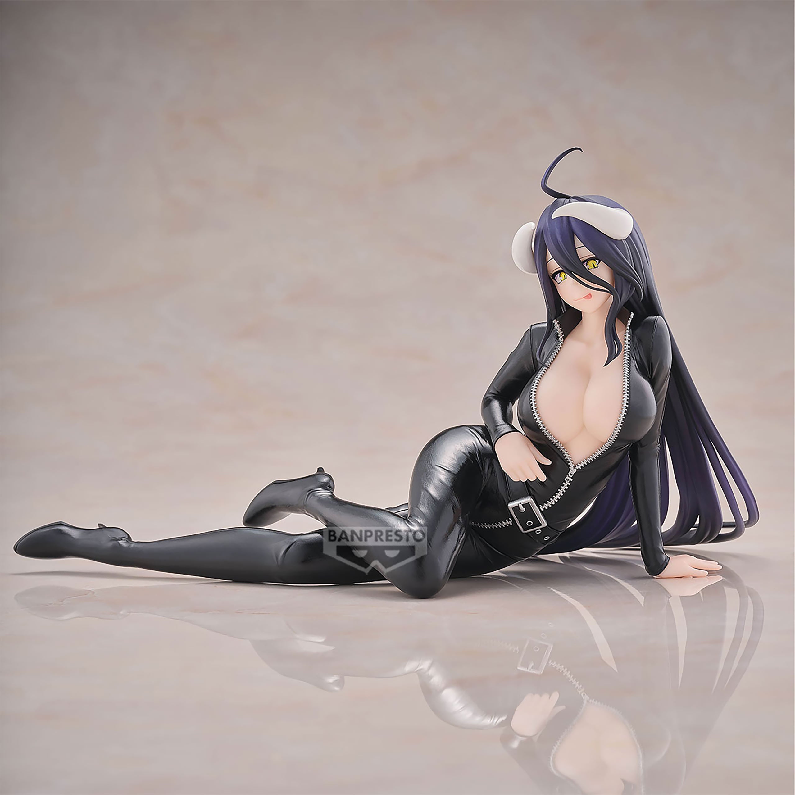 Product image Overlord - Albedo Relax Time Figure
