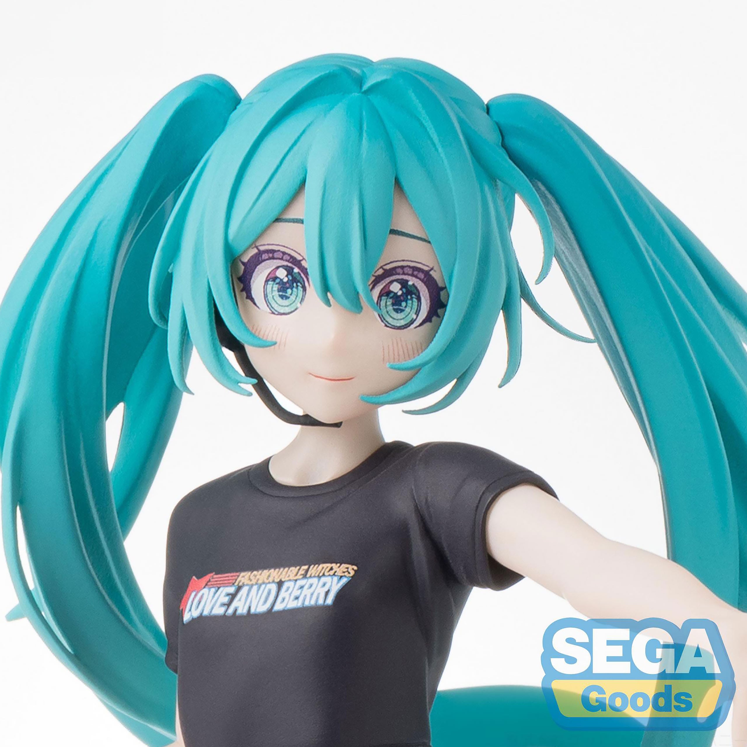 Product image Hatsune Miku - Love and Berry Dress Up and Dance! Figure Berry Costume Version