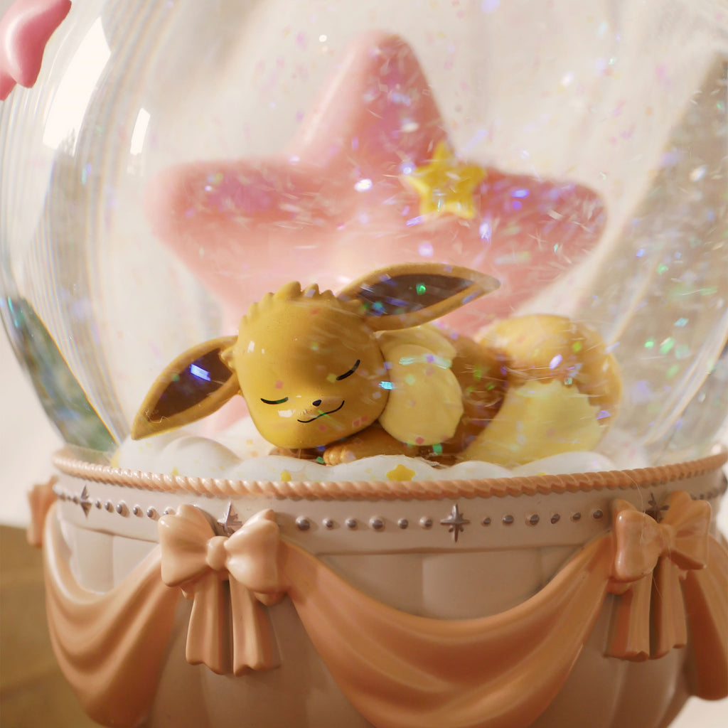 Product image Pokemon - Dream Crystal Mystery Snow Globe