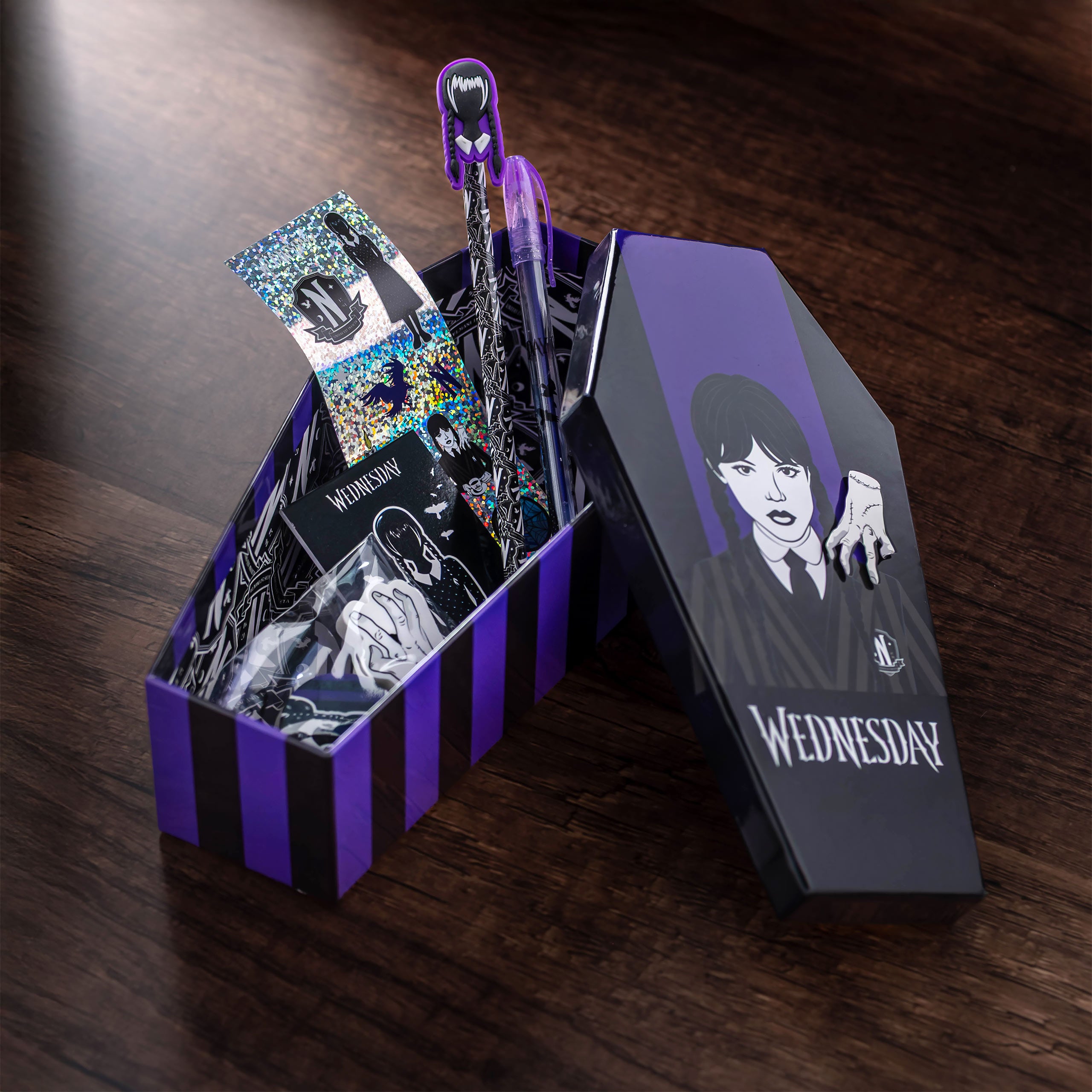 Product image Wednesday Addams 8-piece stationery set