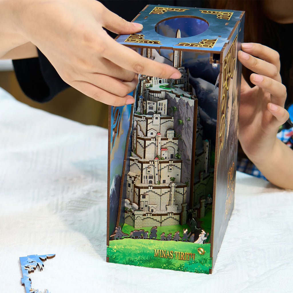 Product image The Lord of the Rings - Minas Tirith Book Nook Wooden Model Kit
