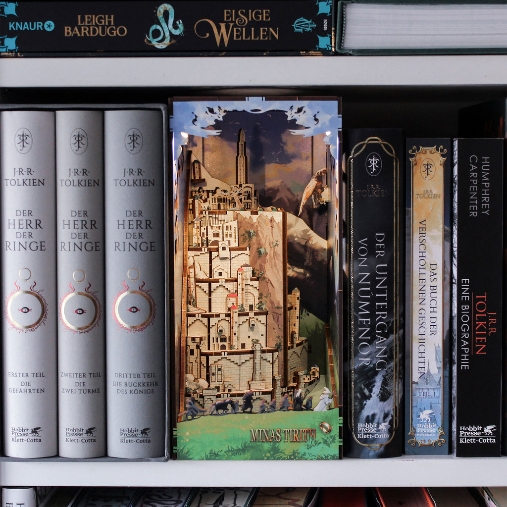 Product image The Lord of the Rings - Minas Tirith Book Nook Wooden Model Kit